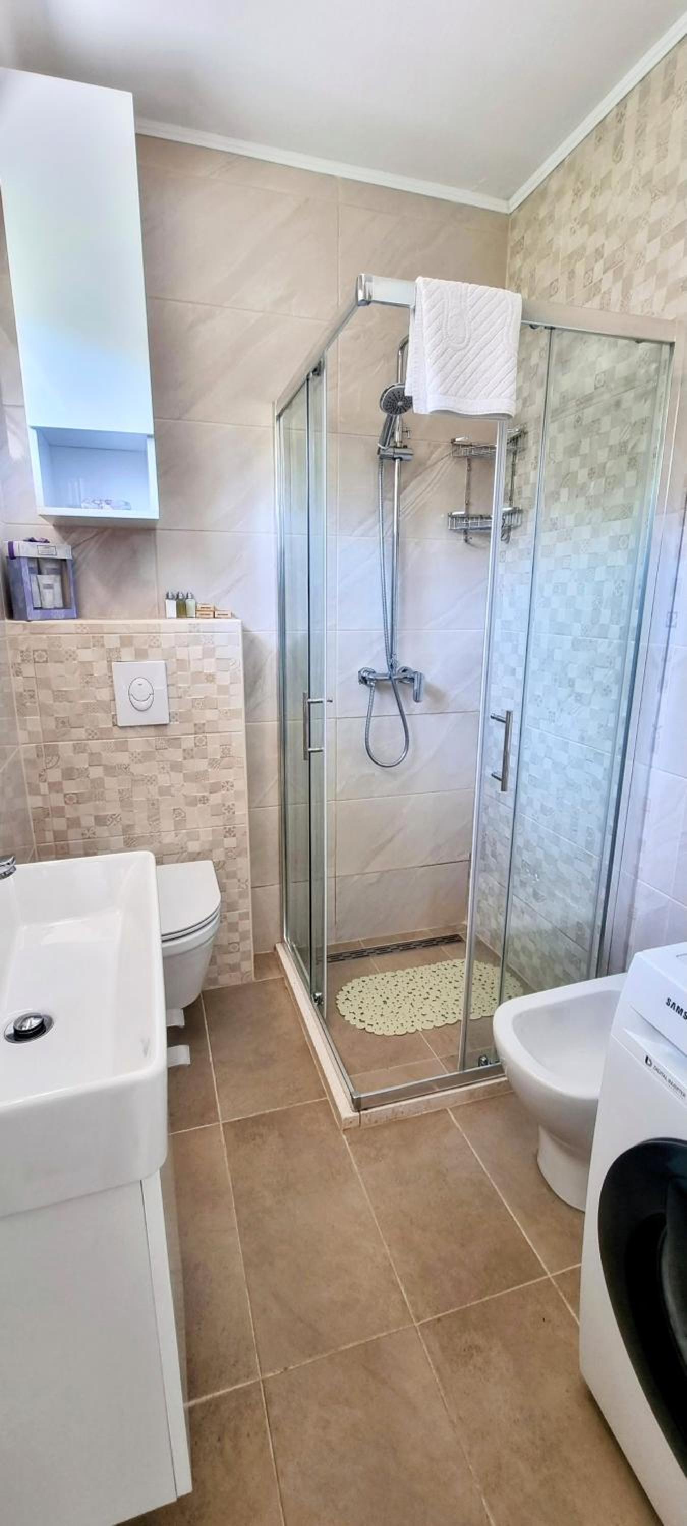 APARTMENT LEA BAYVIEW