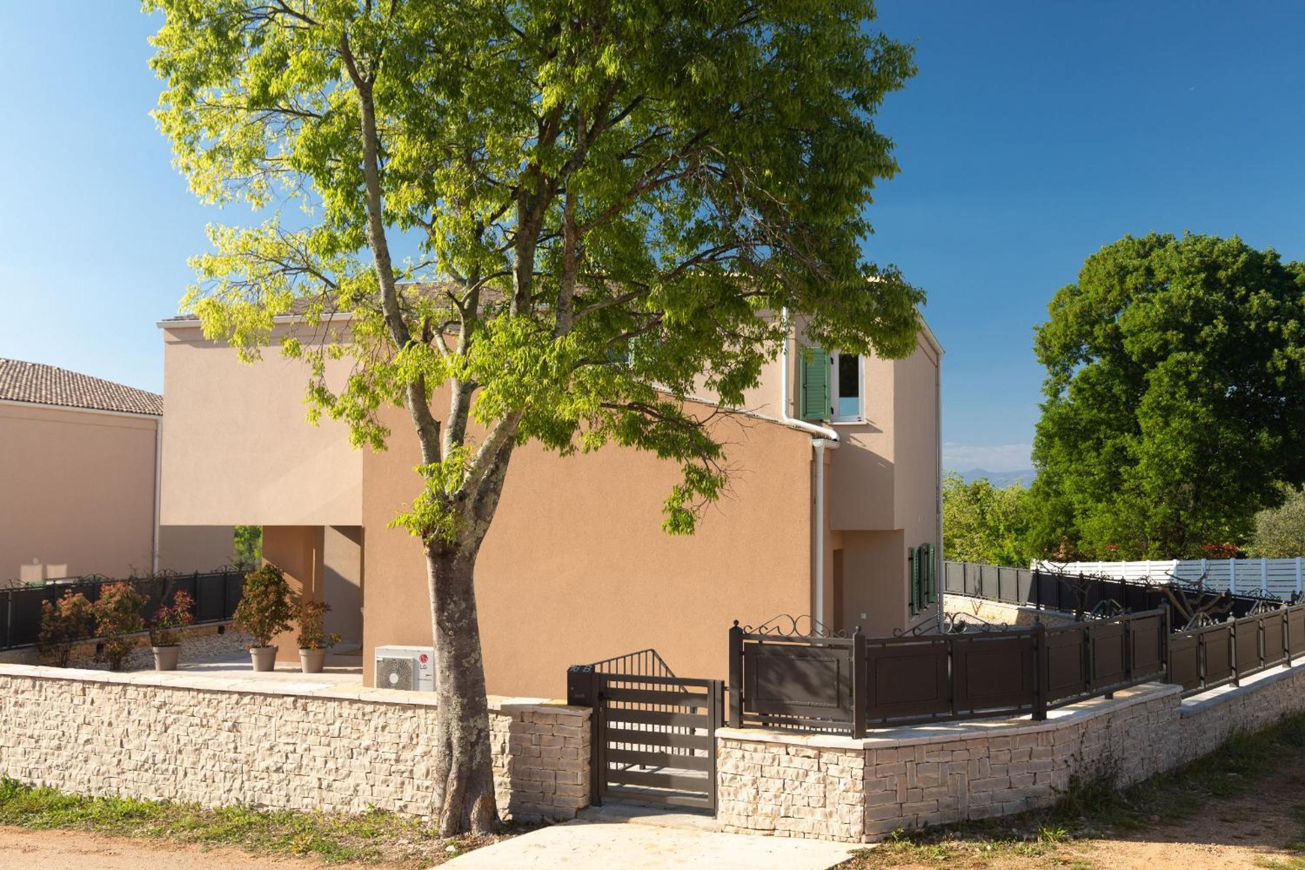 Villa OLIVE OCEAN with pool and seaview