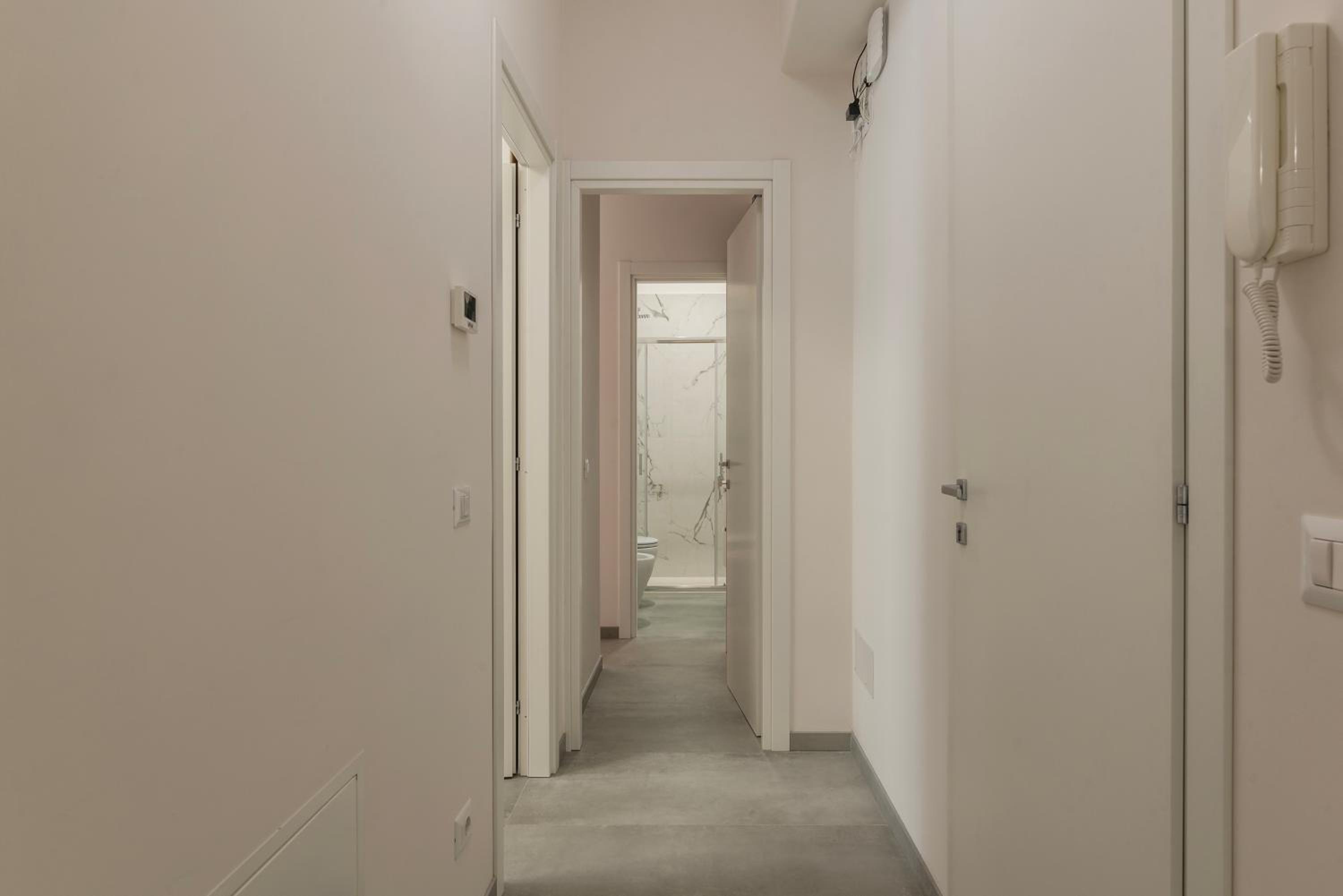 Eleonora Apartments