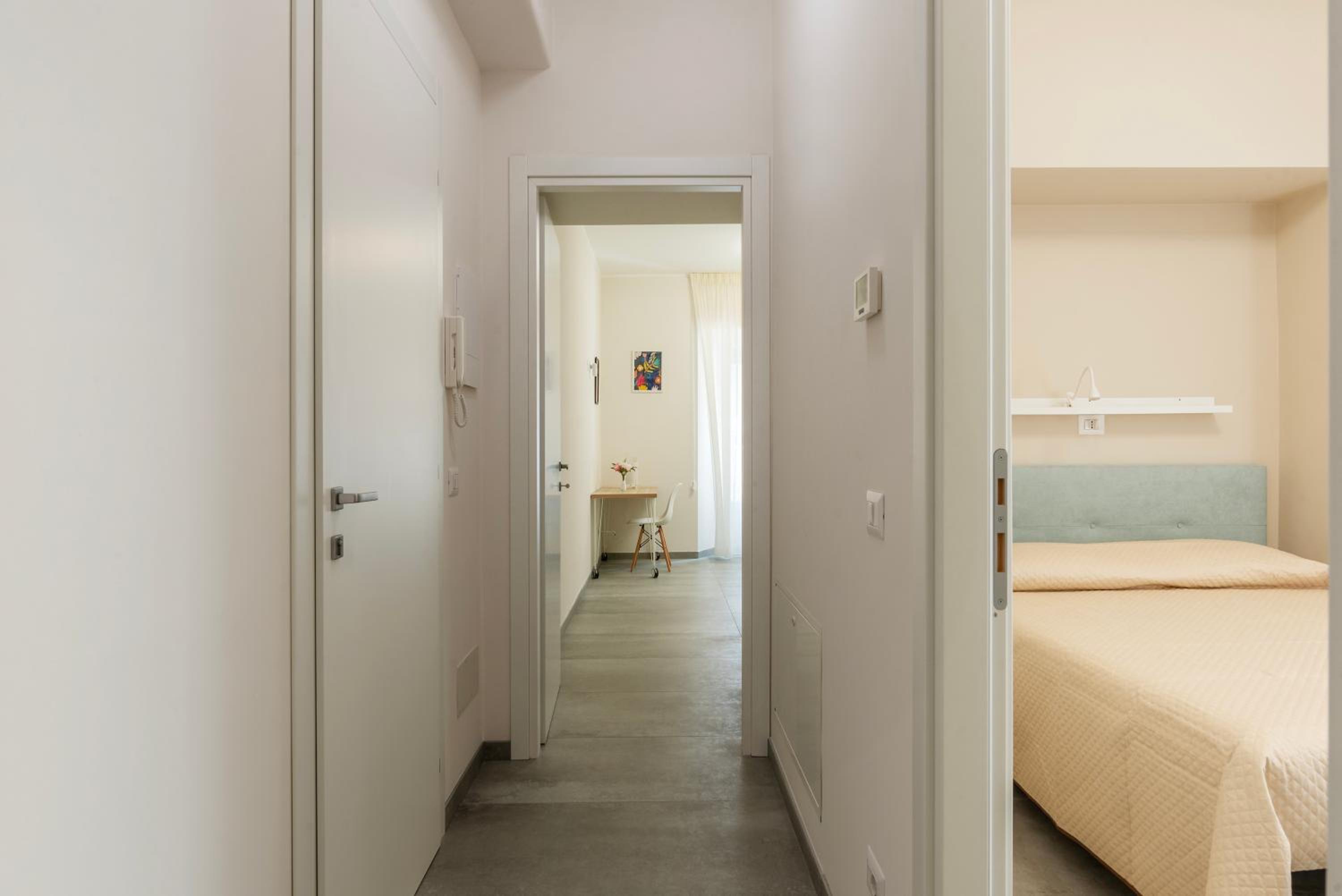 Eleonora Apartments