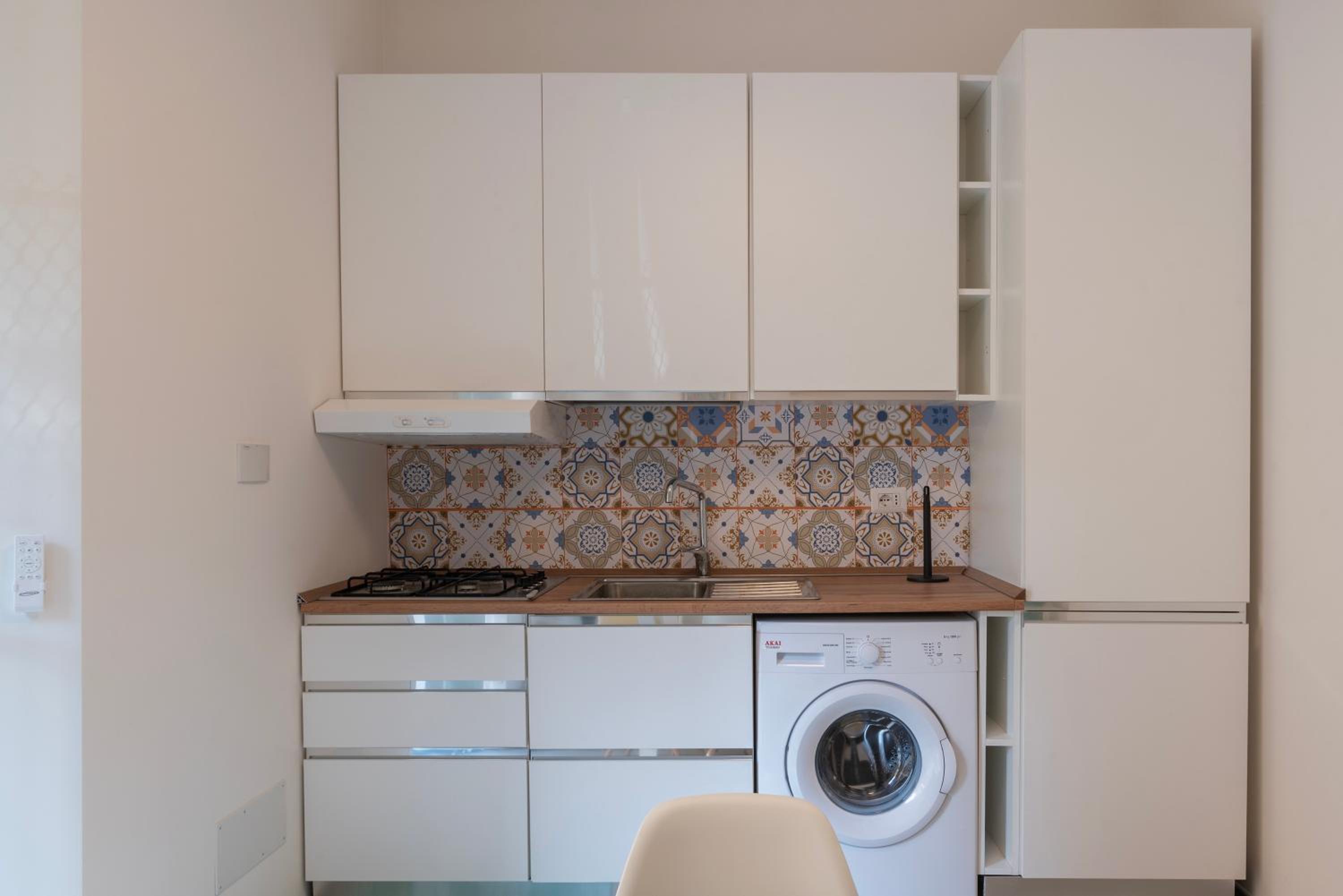 Eleonora Apartments