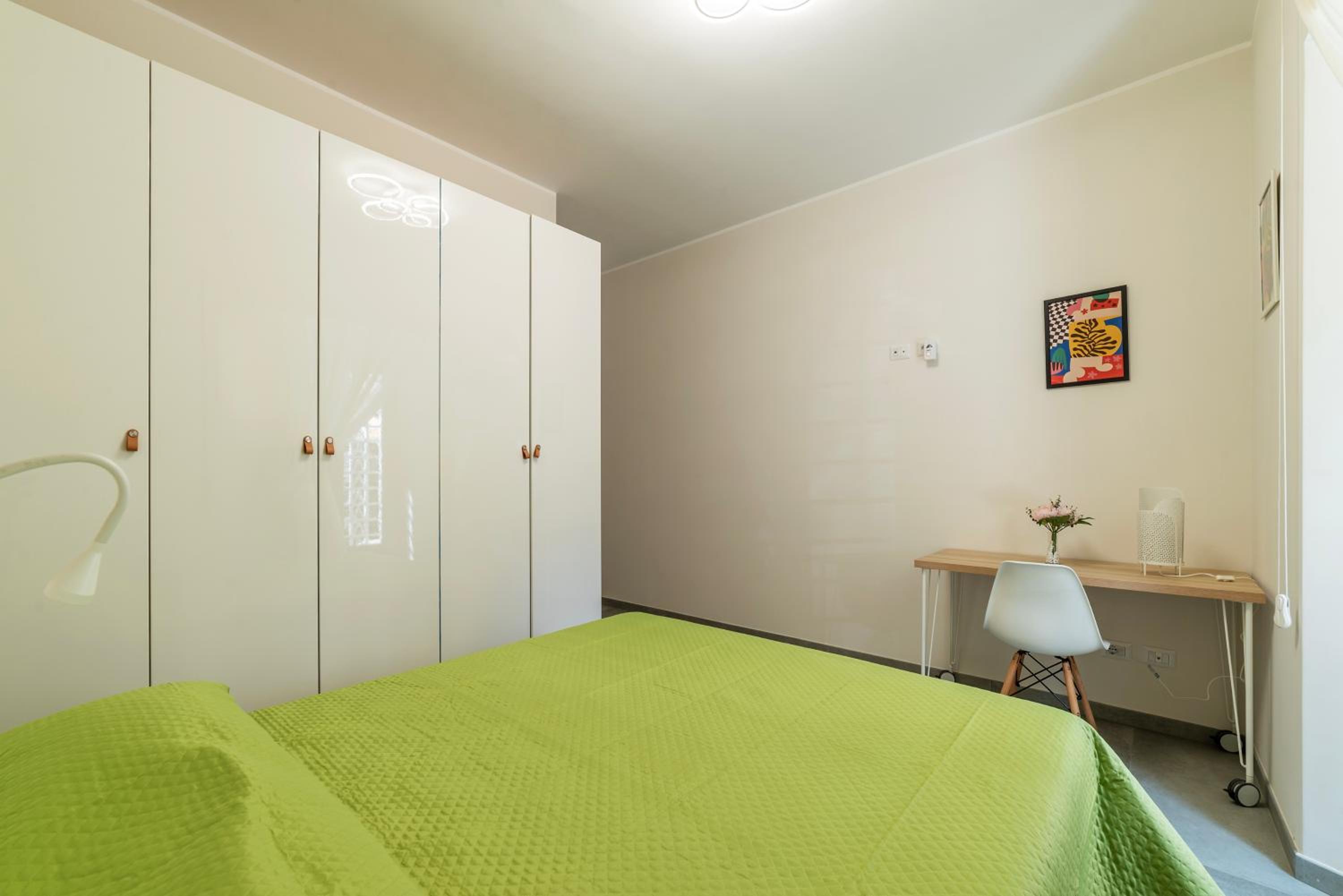 Eleonora Apartments