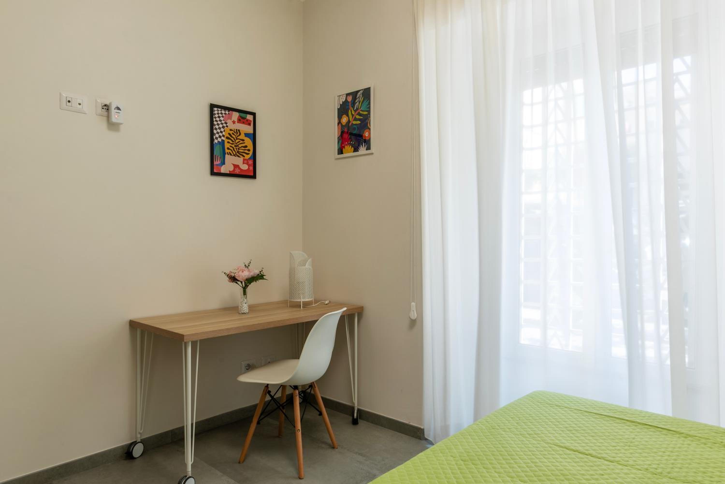 Eleonora Apartments