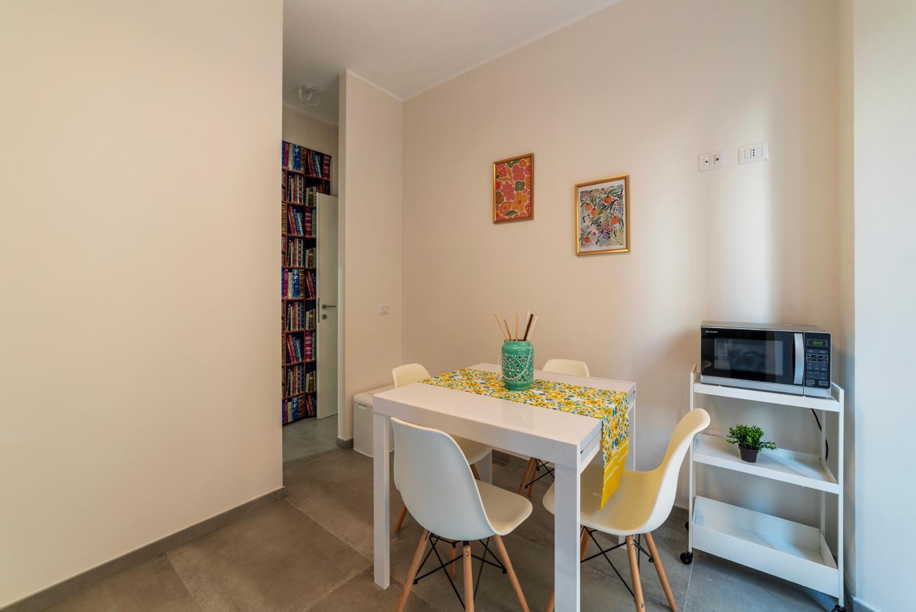 Eleonora Apartments