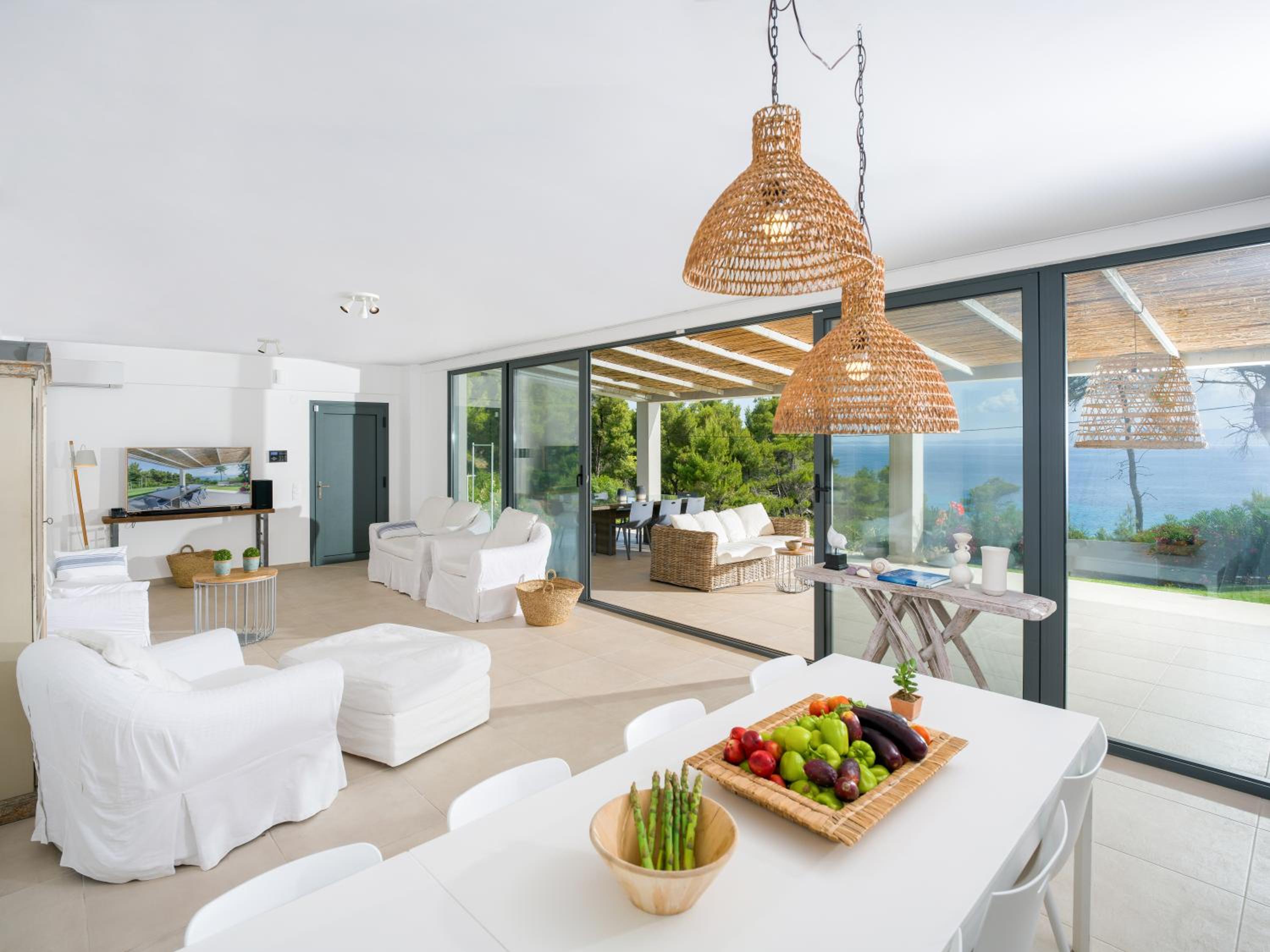Dilean luxury villa view 3