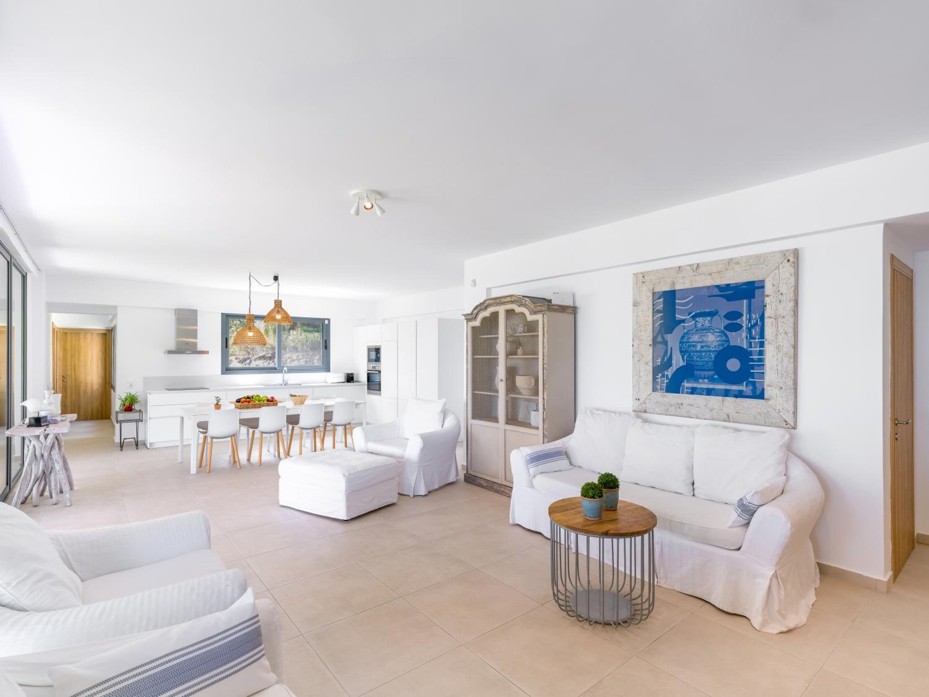 Dilean luxury villa view 4
