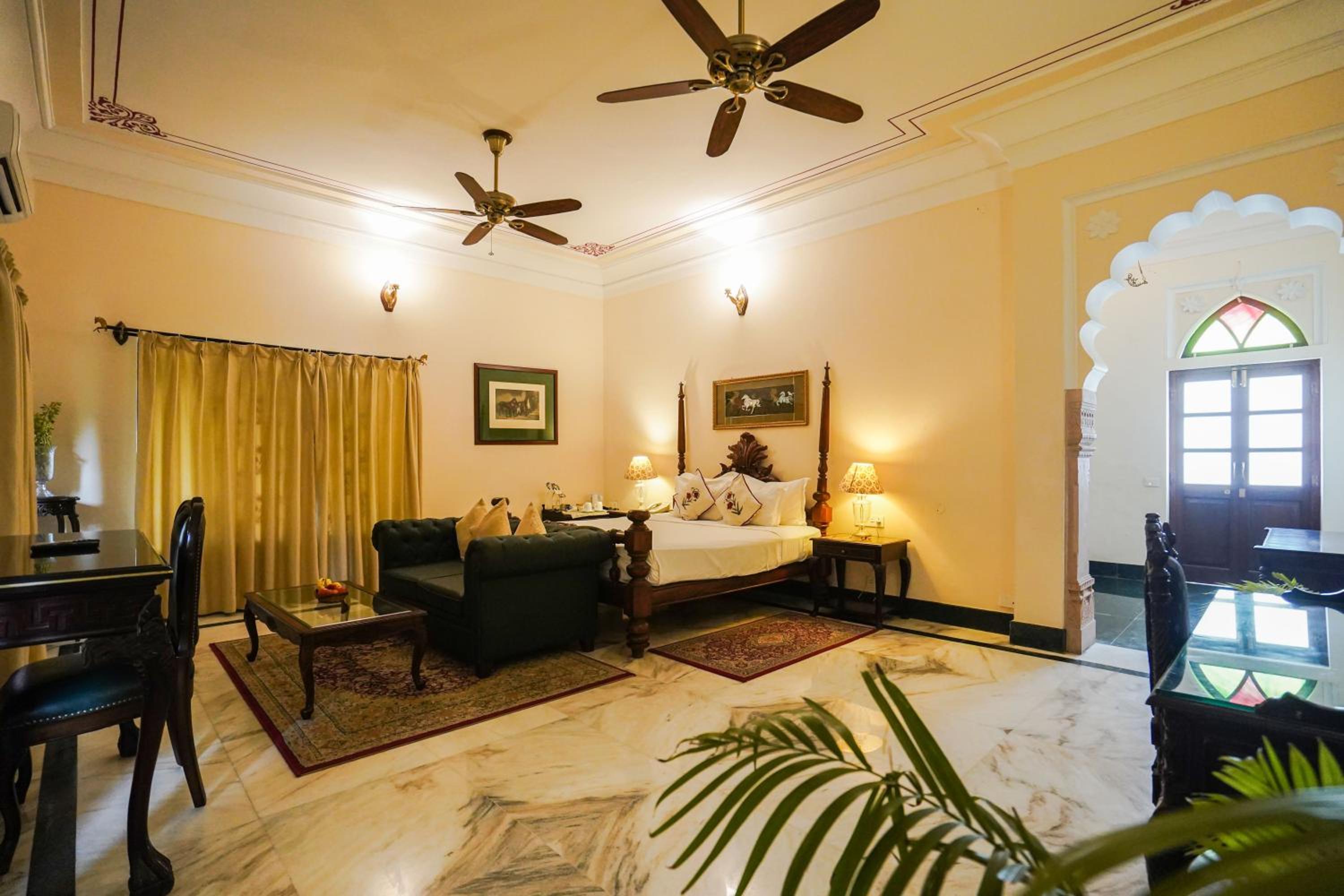 Khas Bagh
