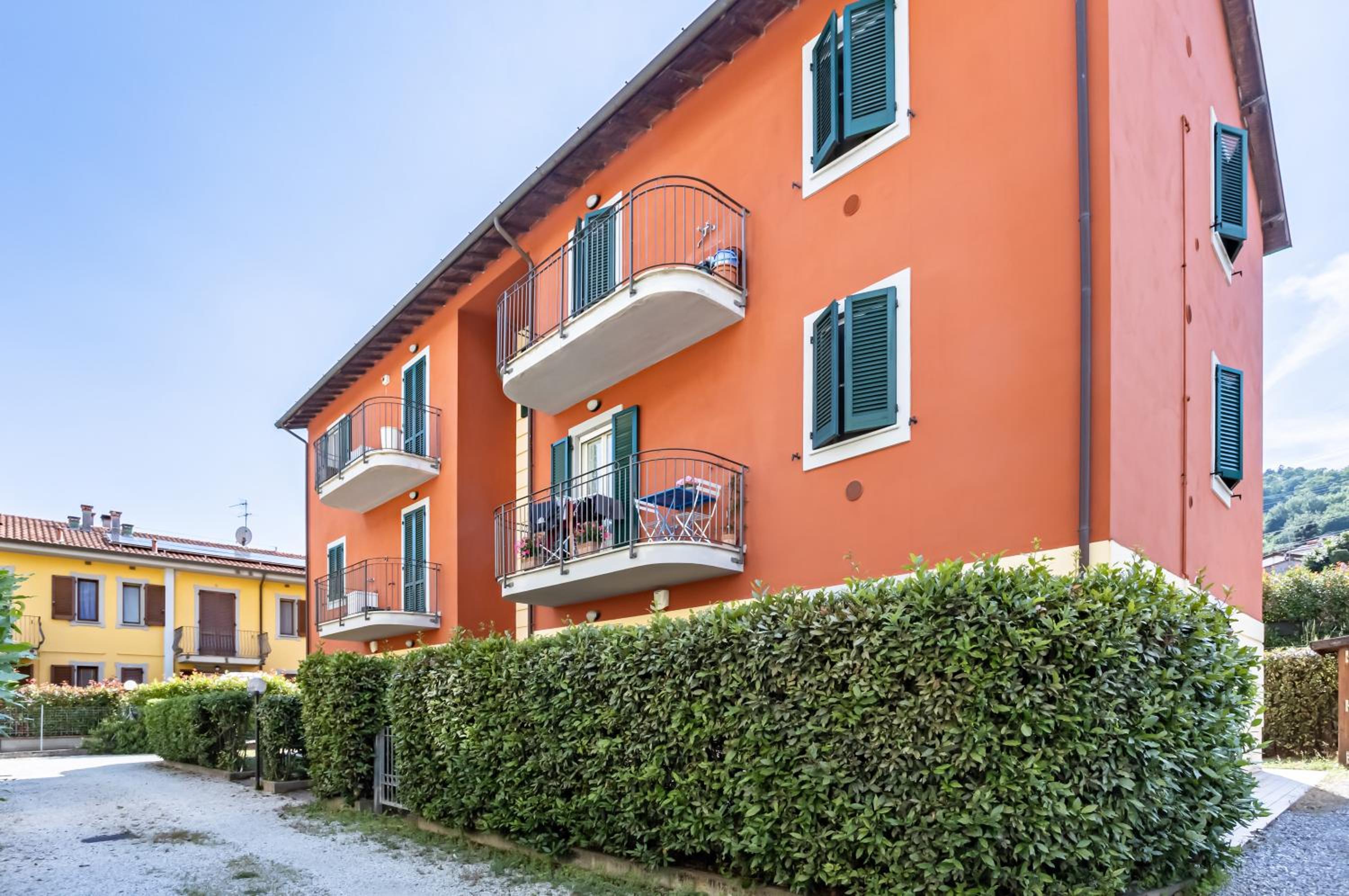 GuestHost - Sesto di Moriano Cozy Apt with Garden&Parking! view 2