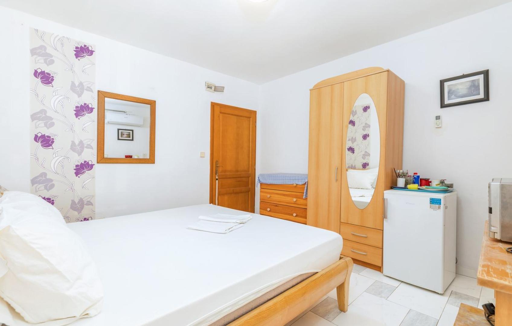 Rudel Room with Terrace view 5