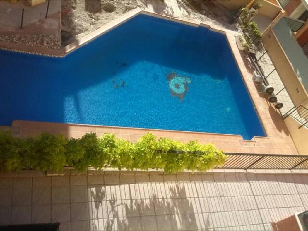 APARTAMENTO LUMINOSO EN URBANIZACIÓN PRIVADA