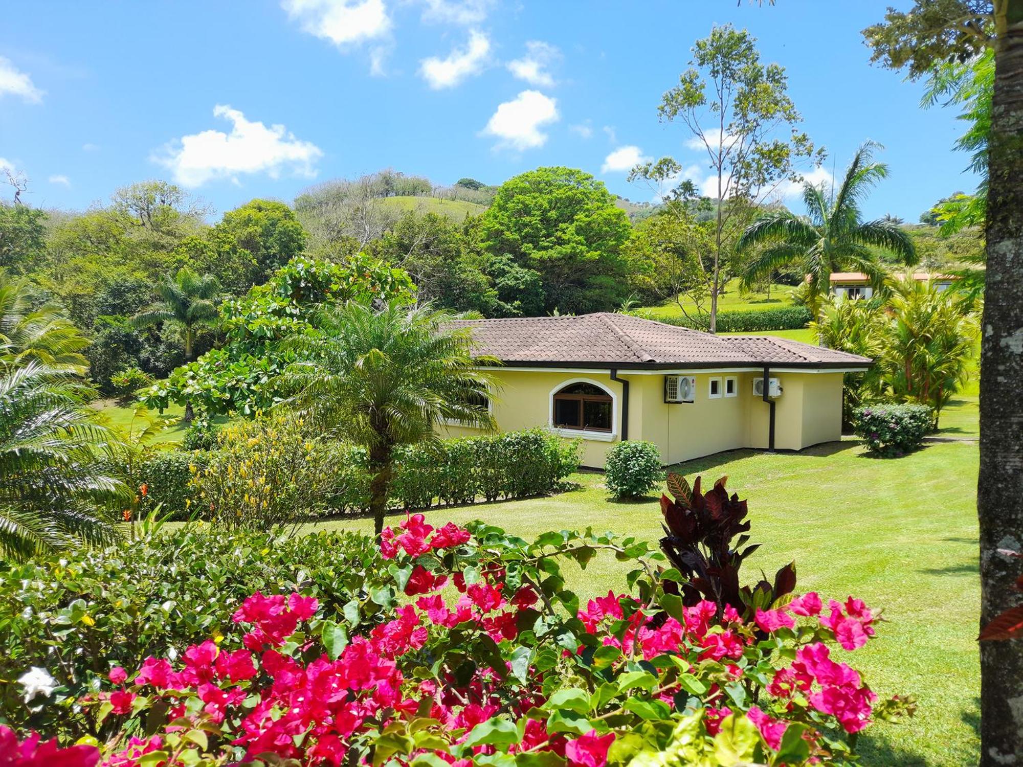 Lakeview Arenal Suite - 2025-2026 Traveller Award Winners