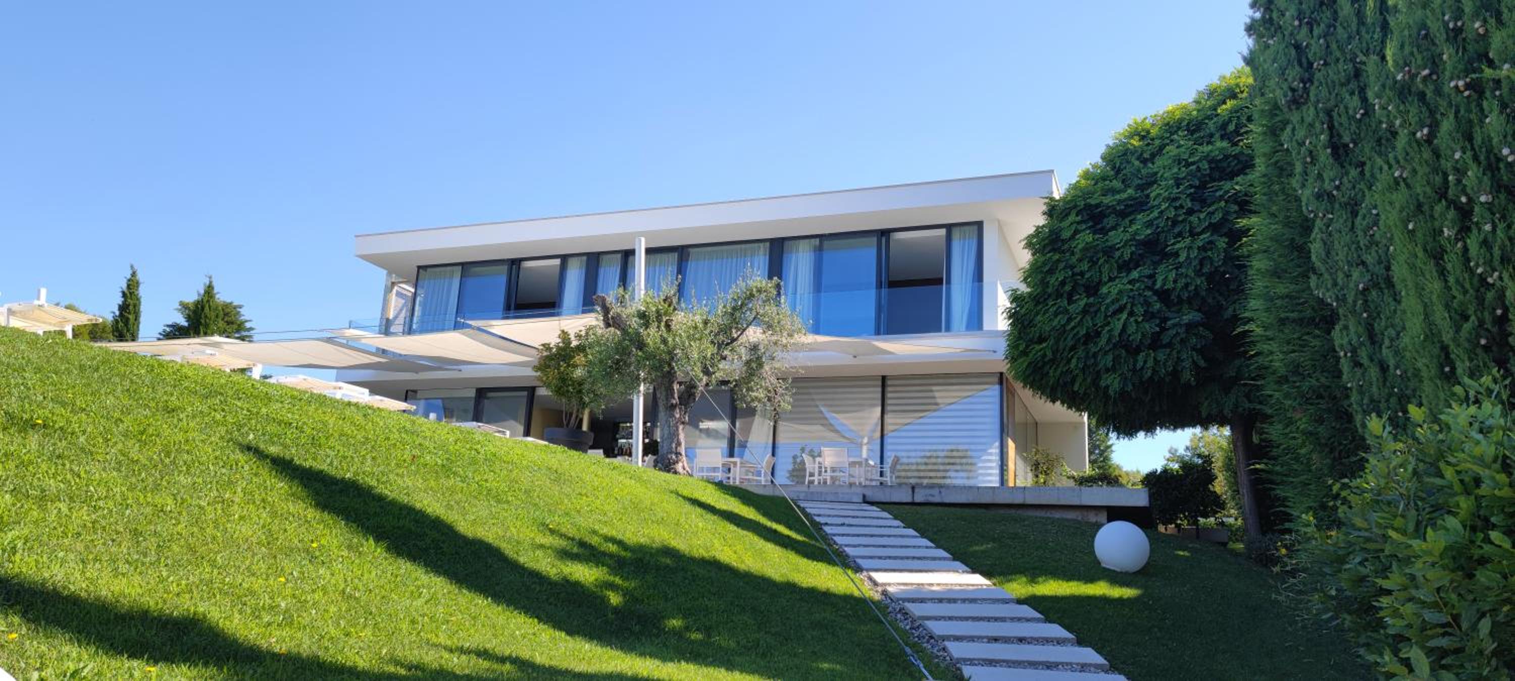 Golden Rays Luxury Villas & Apartments