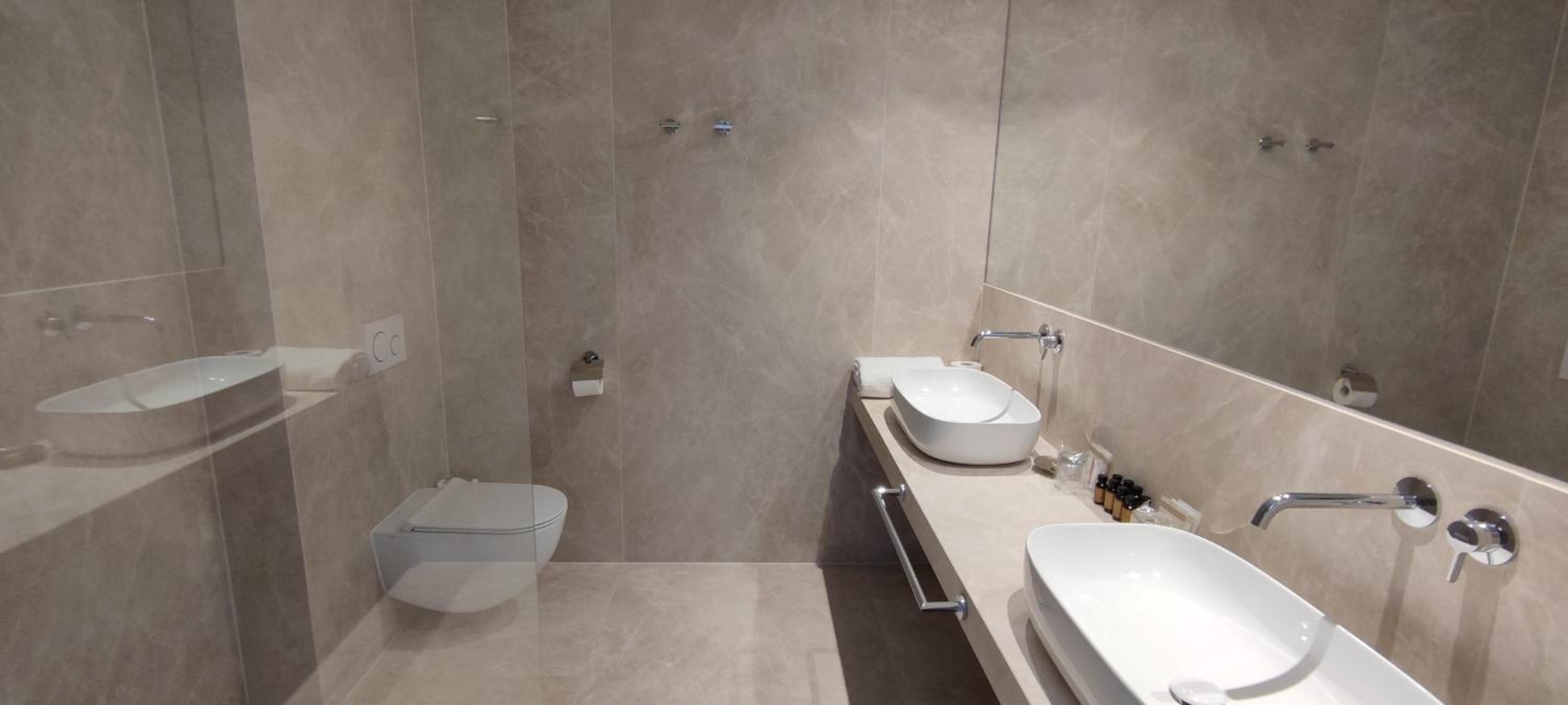 Golden Rays Luxury Villas & Apartments