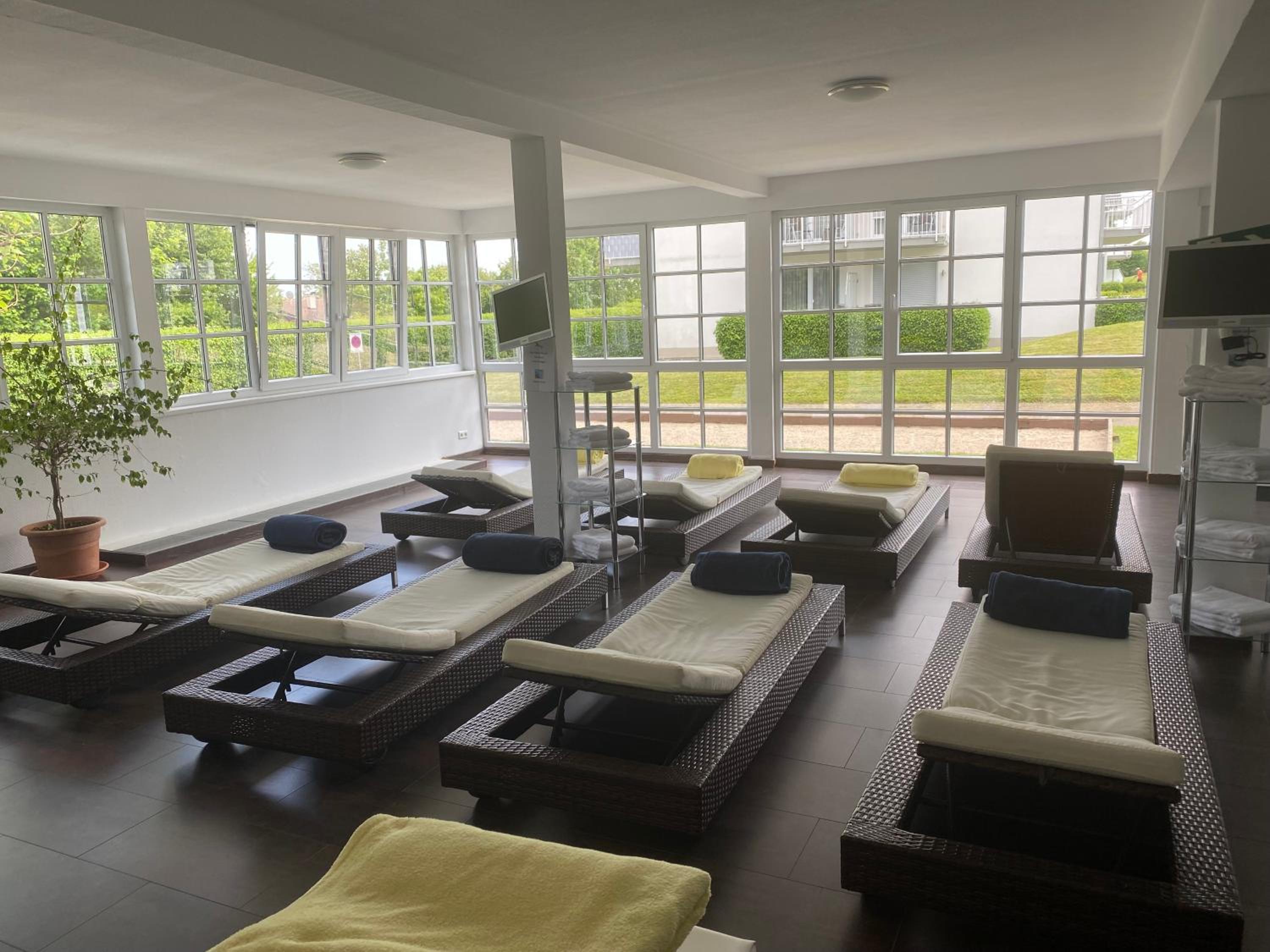 2-Zimmer-Ferienwohnung mit 2 Balkons - Golf, Bike & Wellness im Markgräflerland!