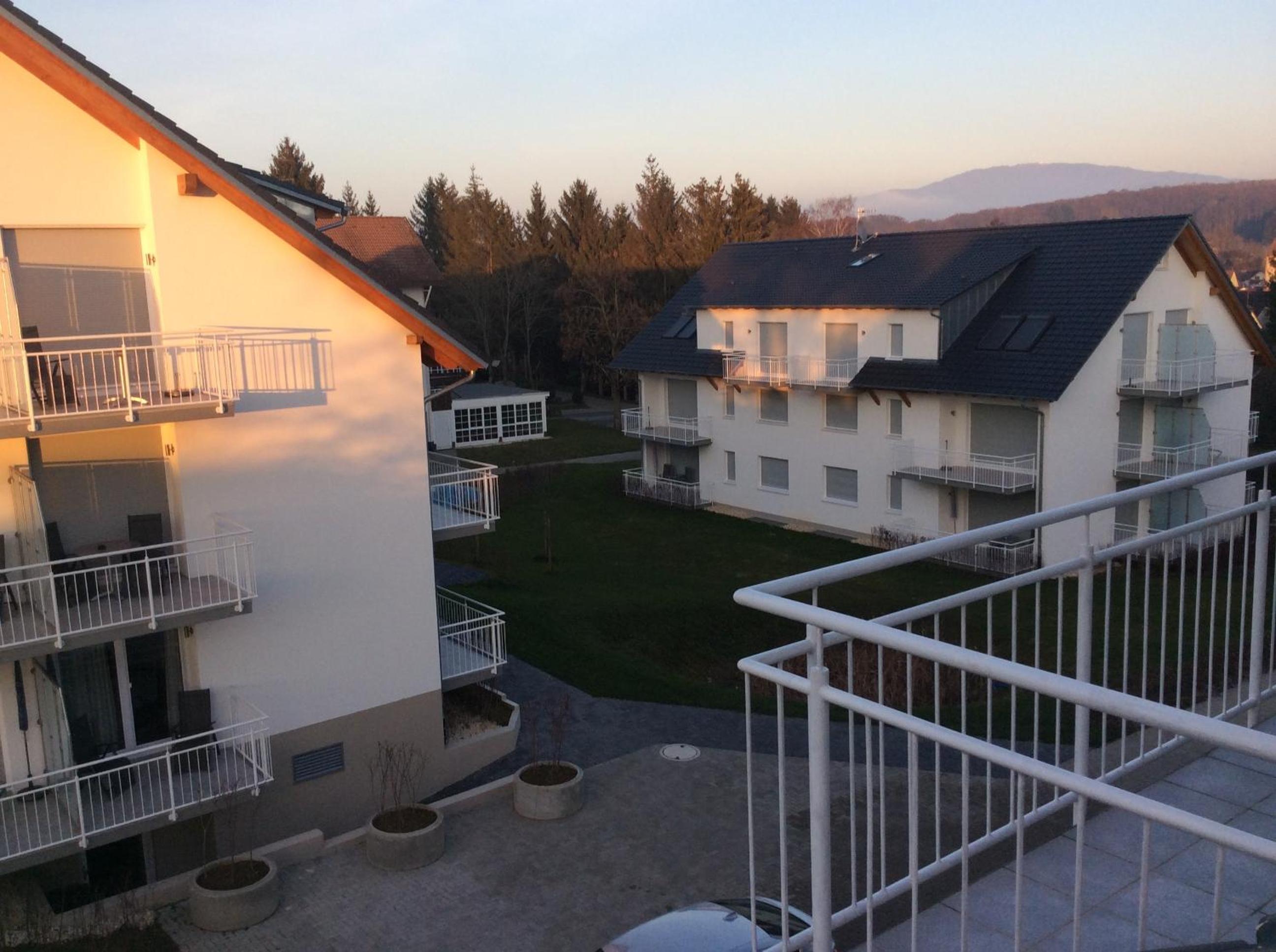 2-Zimmer-Ferienwohnung mit 2 Balkons - Golf, Bike & Wellness im Markgräflerland!