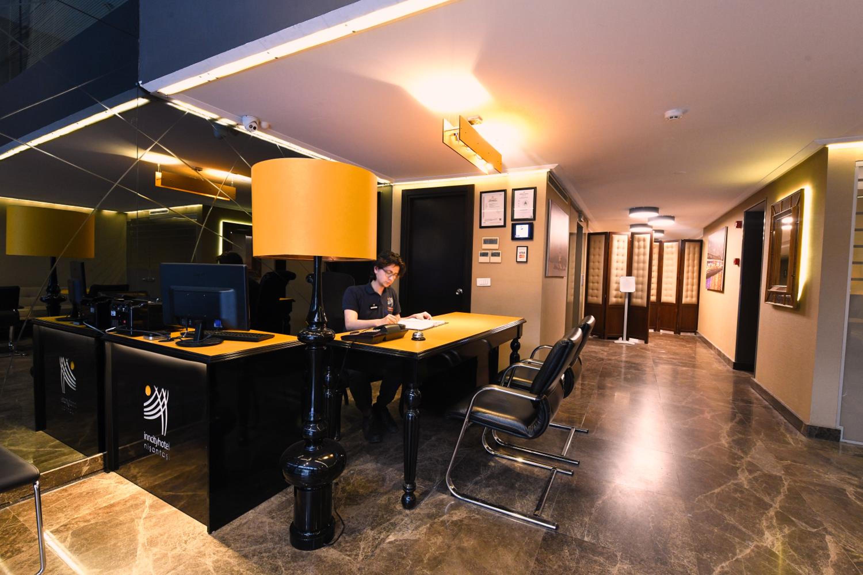 Inncity Hotel Nisantasi - Image 29