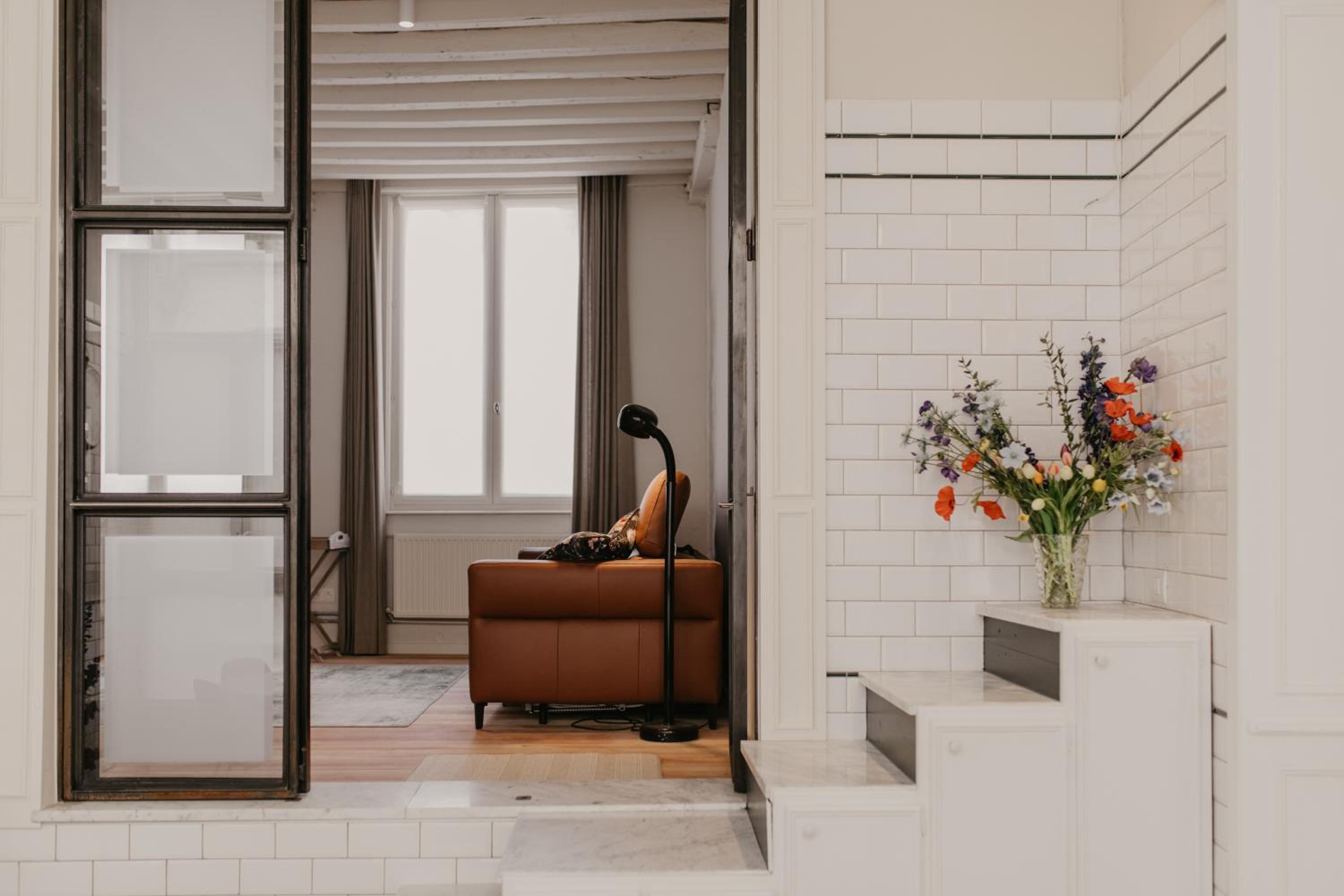 Blue Bird Residence Suite Moriaan