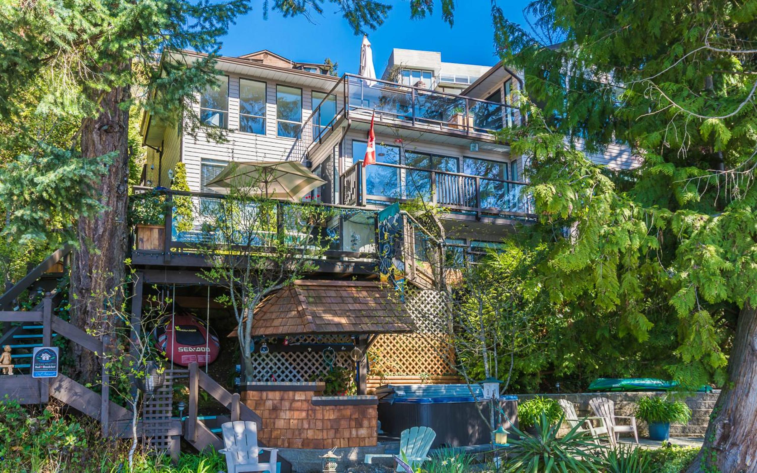 Long Lake Waterfront Bed and Breakfast
