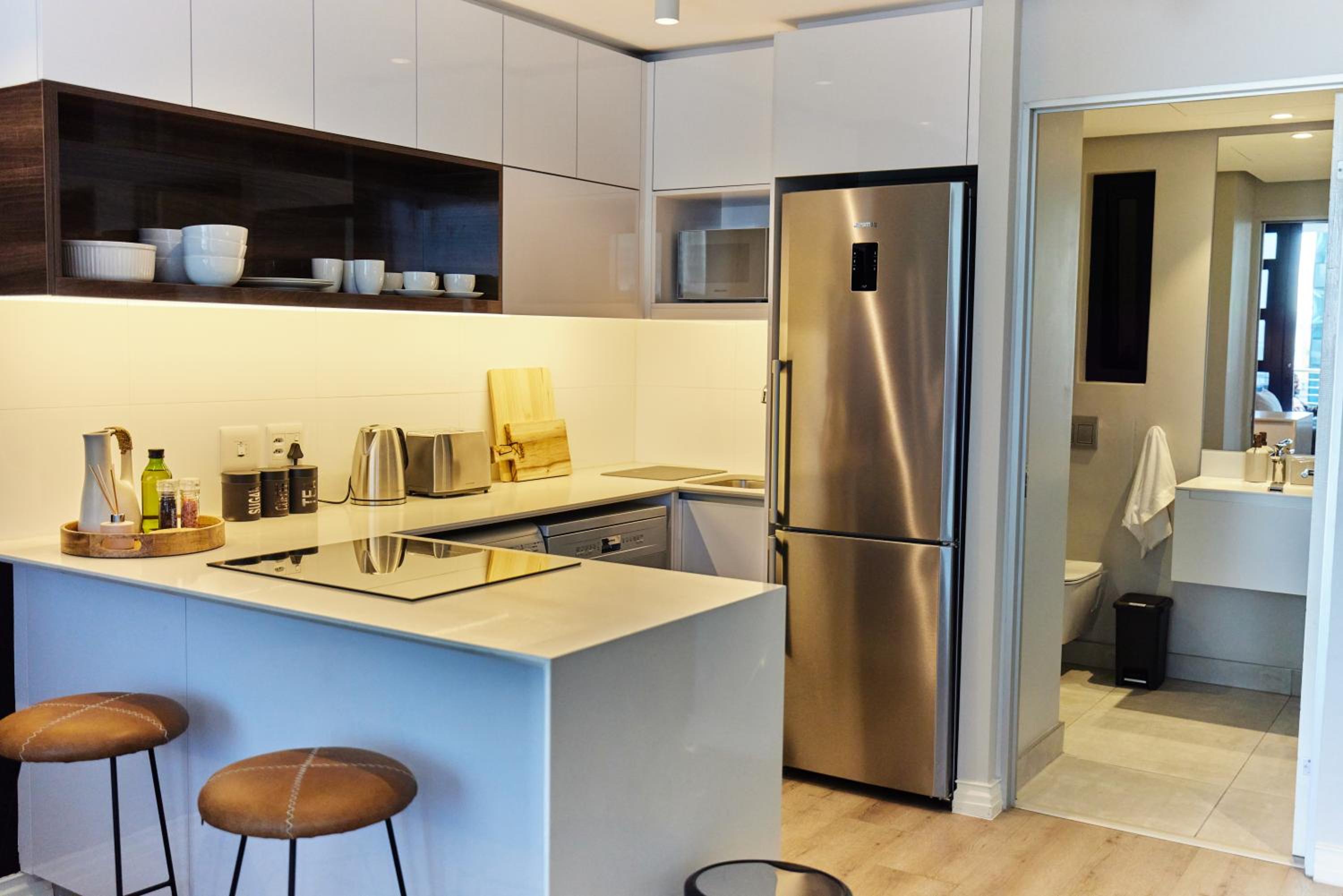 Stunning 12th floor apartment with private balcony at 16onBree