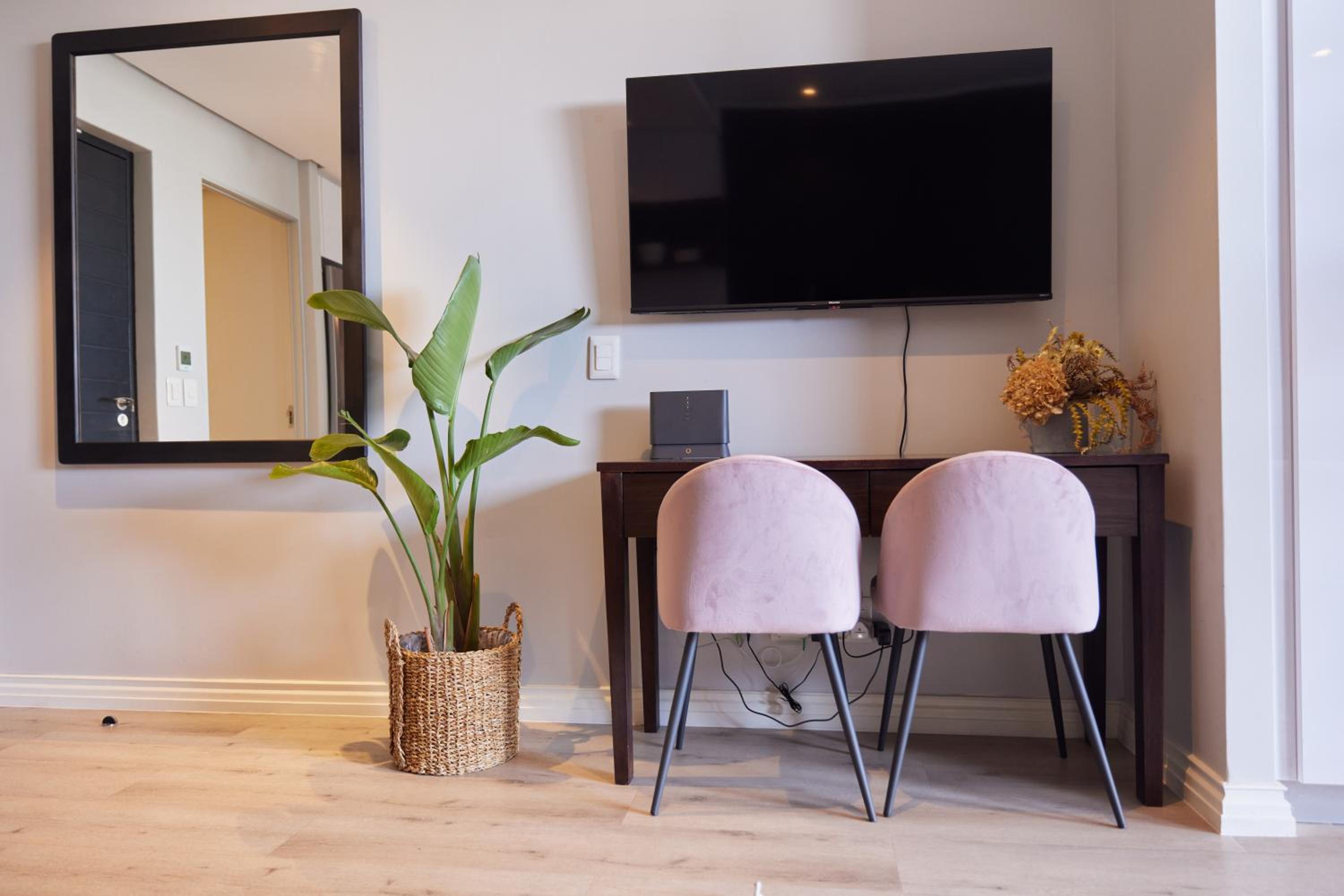 Stunning 12th floor apartment with private balcony at 16onBree