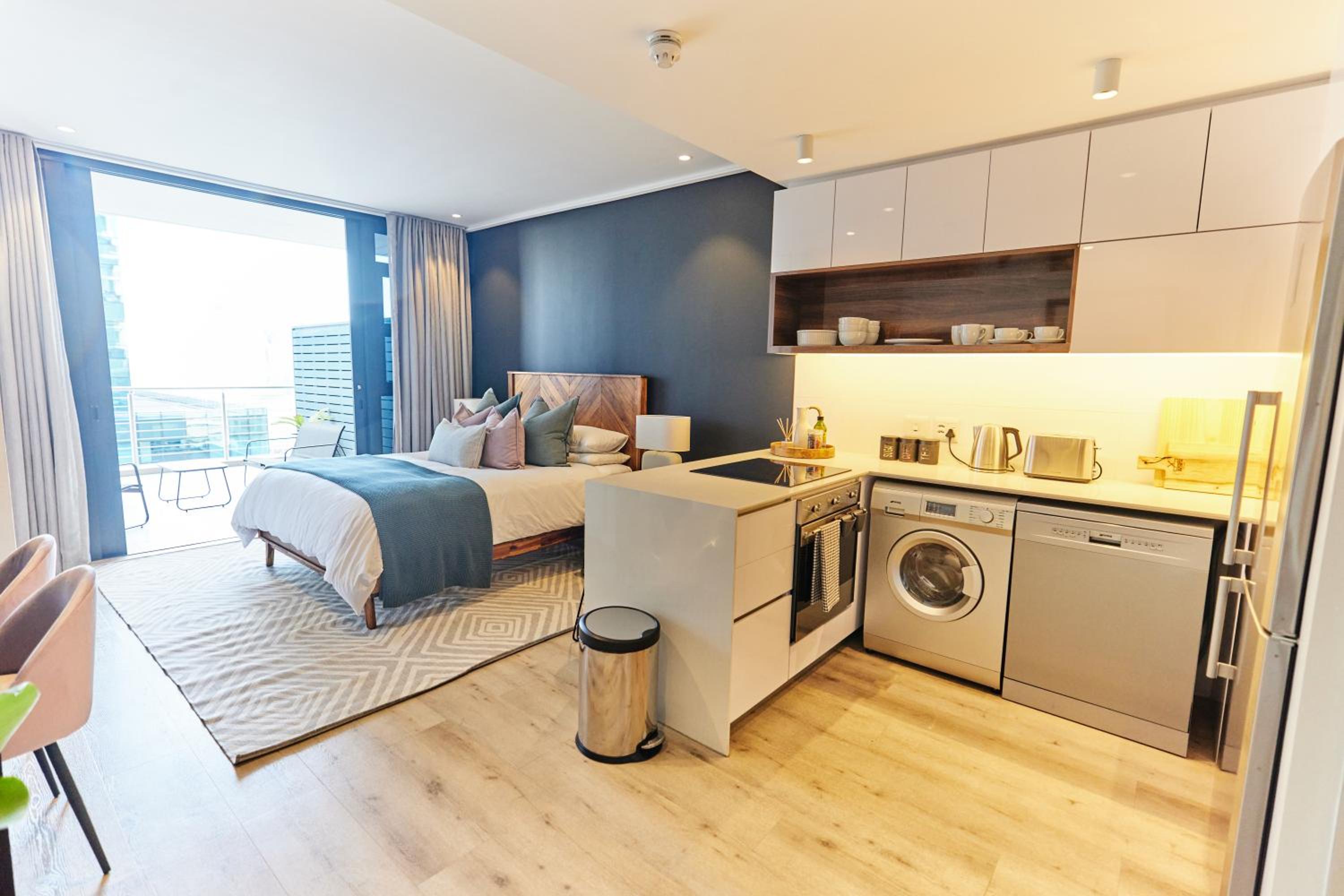 Stunning 12th floor apartment with private balcony at 16onBree