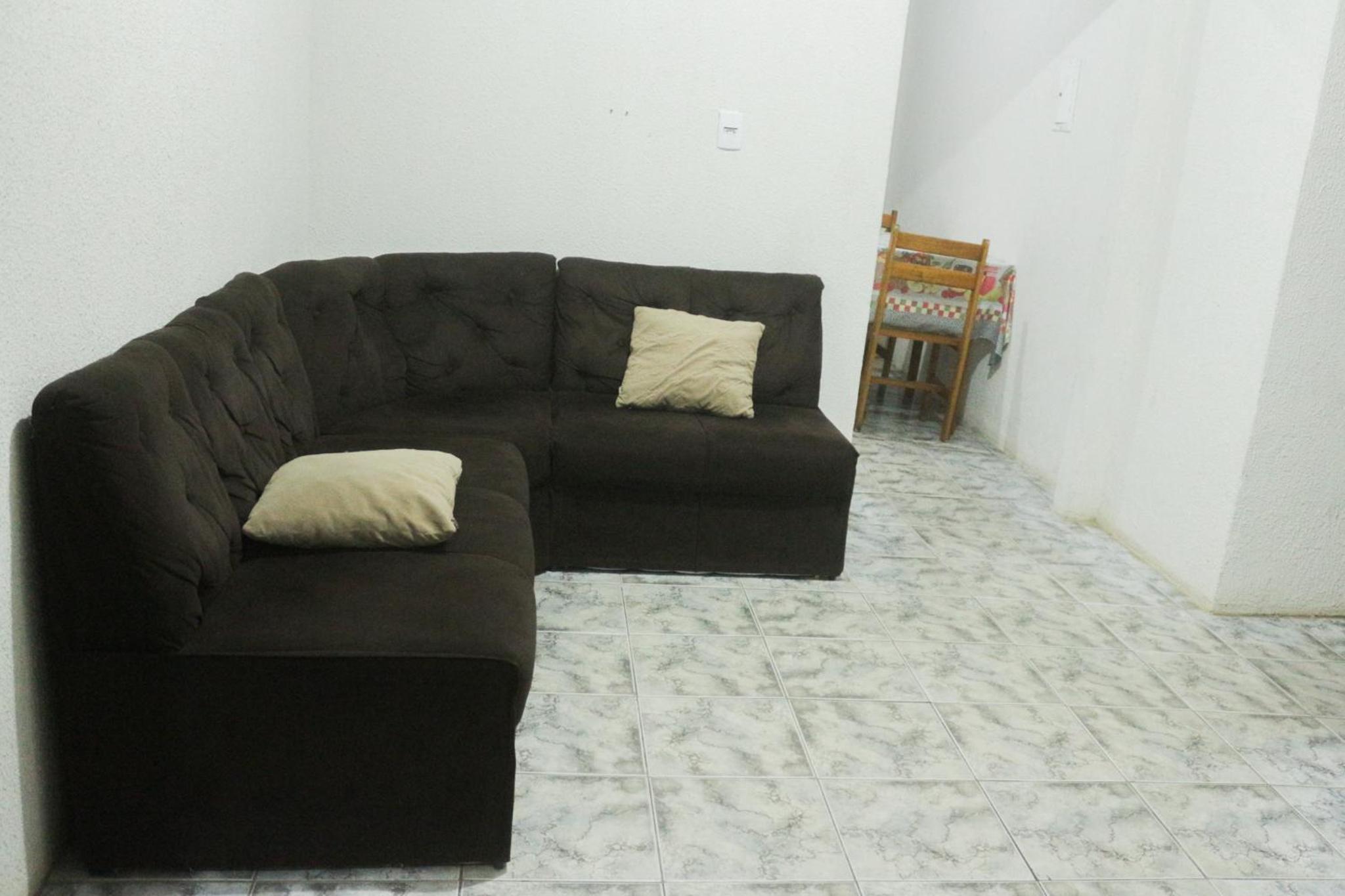 Apartamento Inteiro Central 2 Quartos e Kitnet Inteira 01 quarto