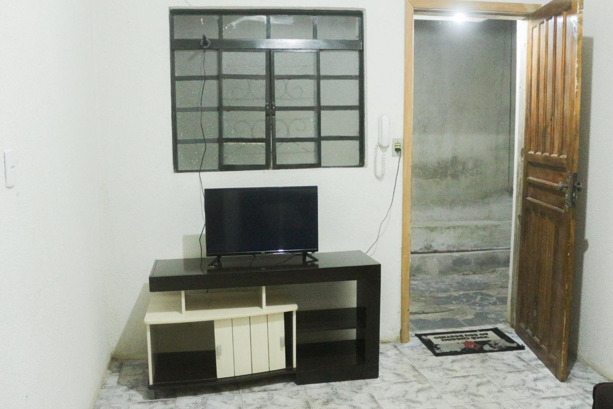Apartamento Inteiro Central 2 Quartos e Kitnet Inteira 01 quarto