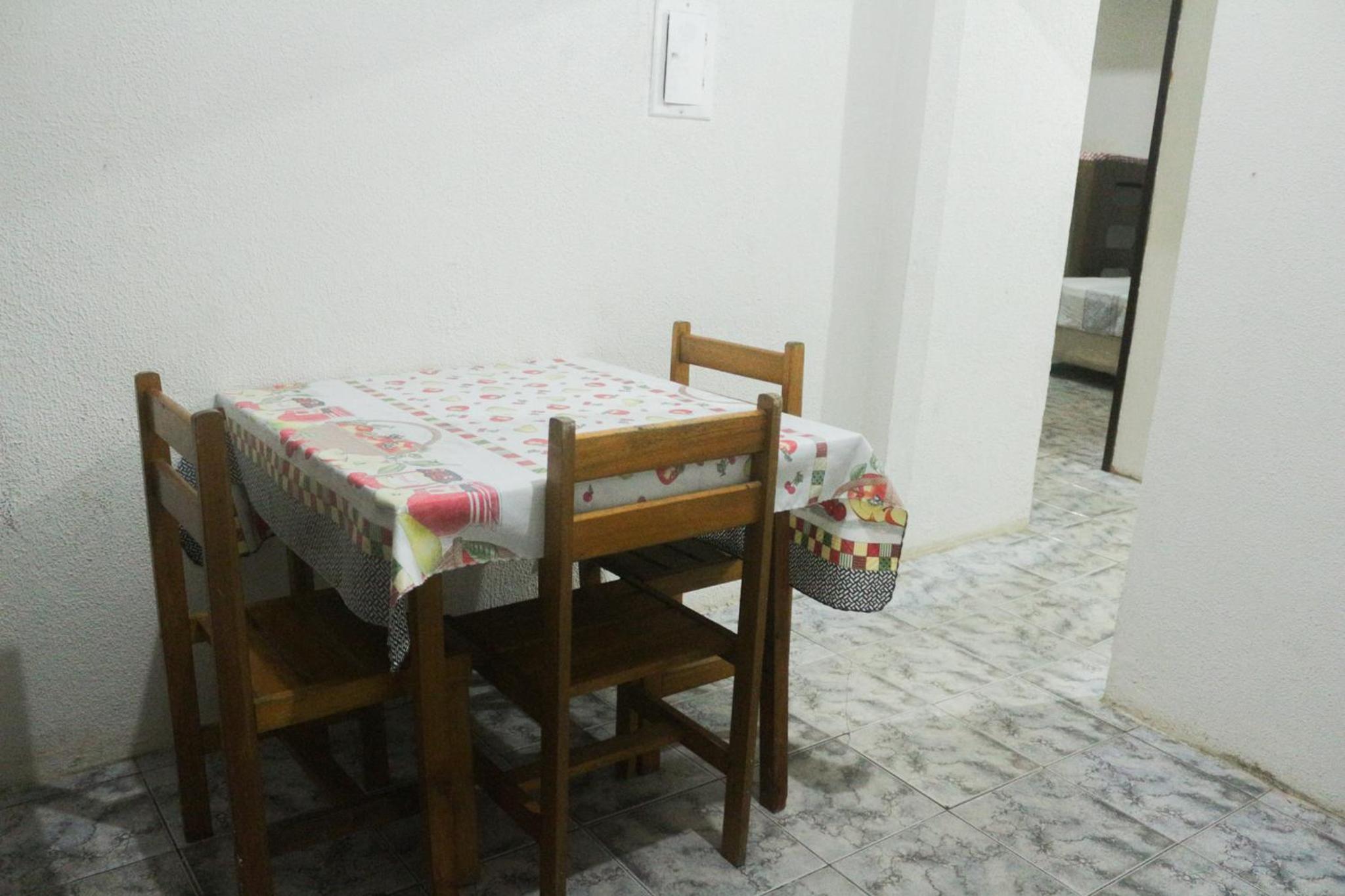 Apartamento Inteiro Central 2 Quartos e Kitnet Inteira 01 quarto