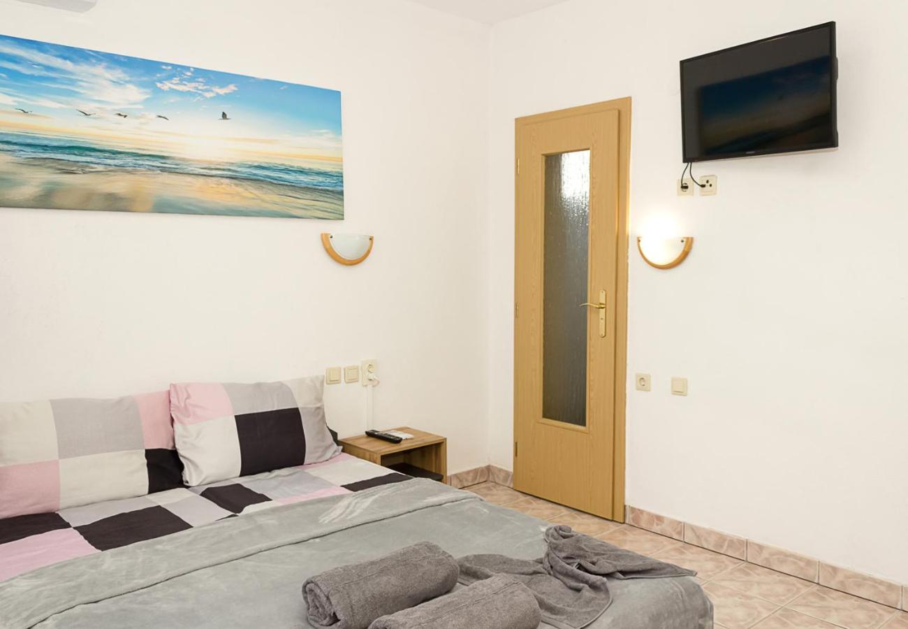 Two Identical Designer 2BD Flats with Sea View in Balchik by Flat Mаnager