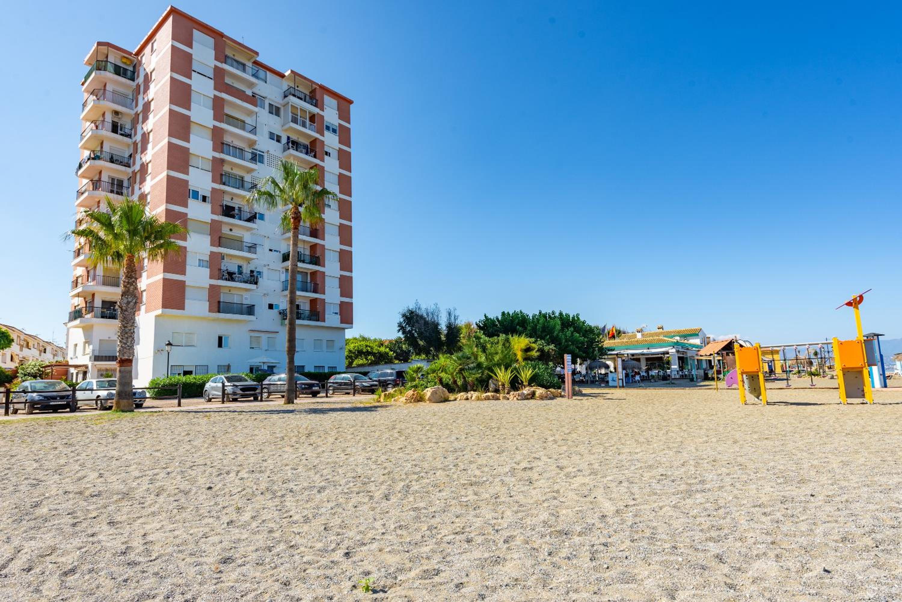 Primera linea de playa Sabinillas