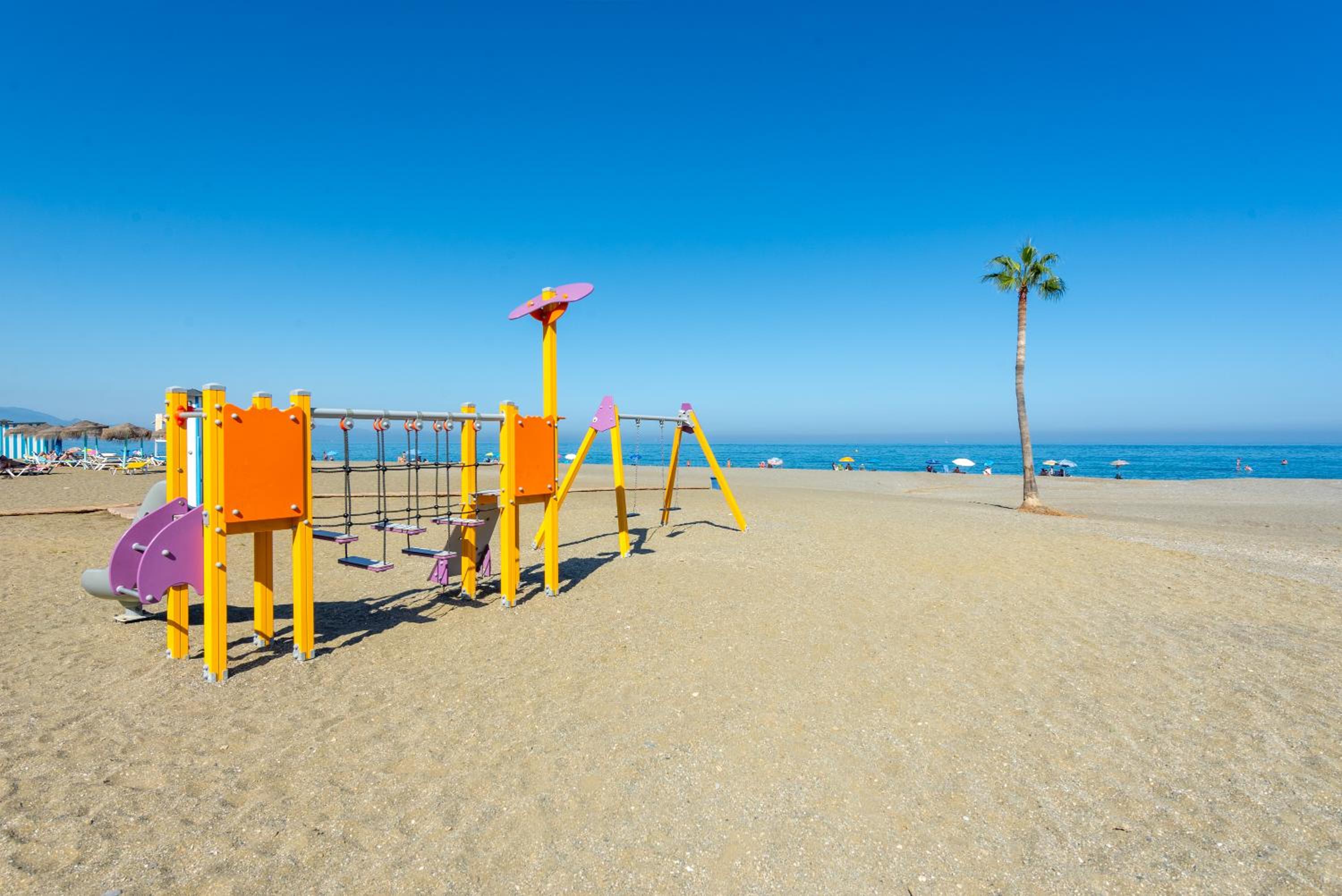 Primera linea de playa Sabinillas