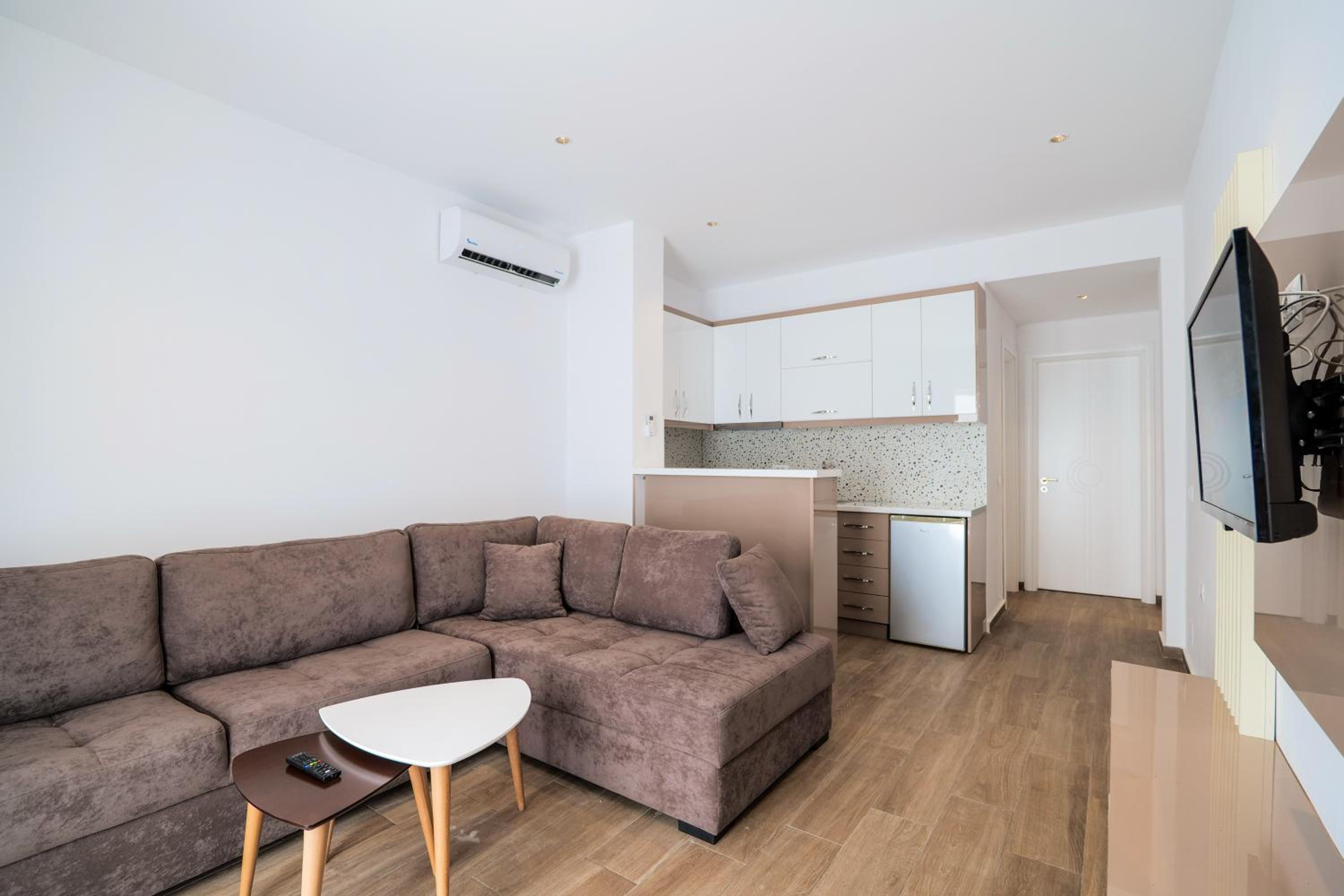 Ajlina Apartments