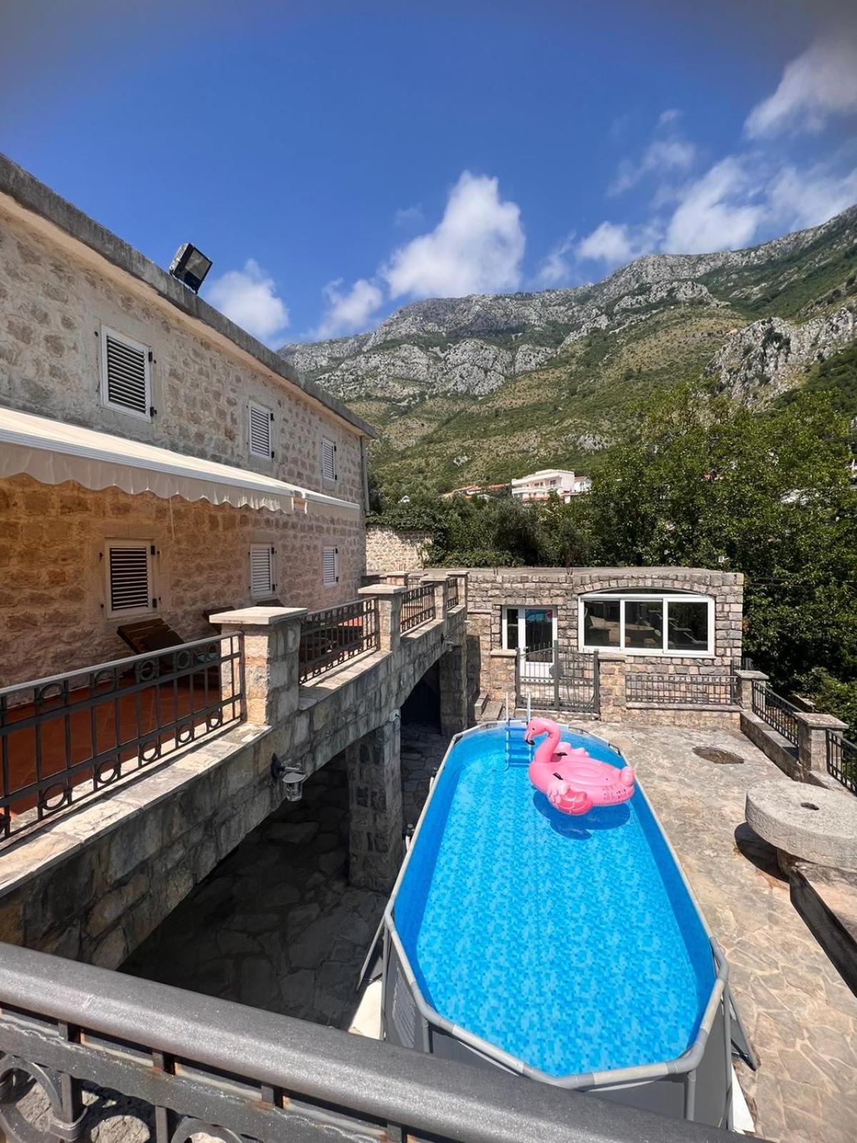 Vila Reževići view 2