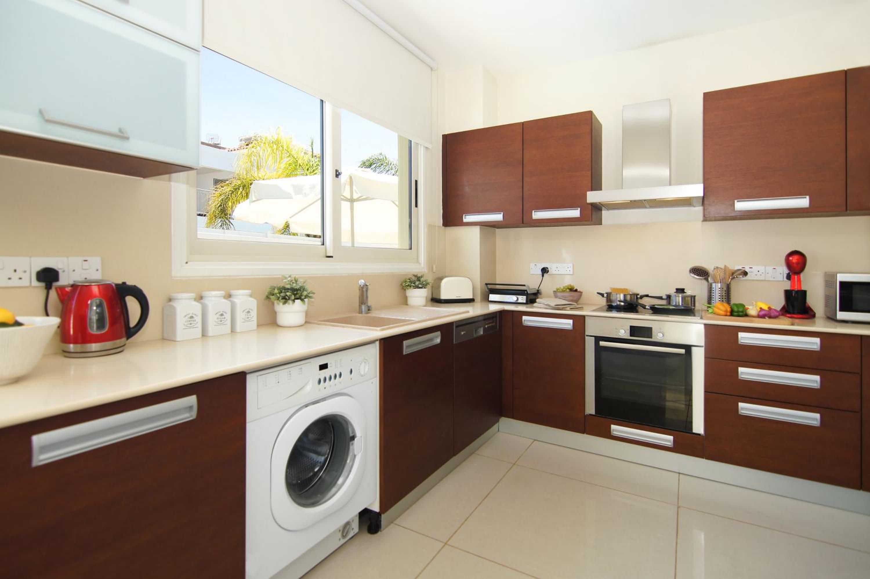 Villa Adonia - 30m from Pernera Beach