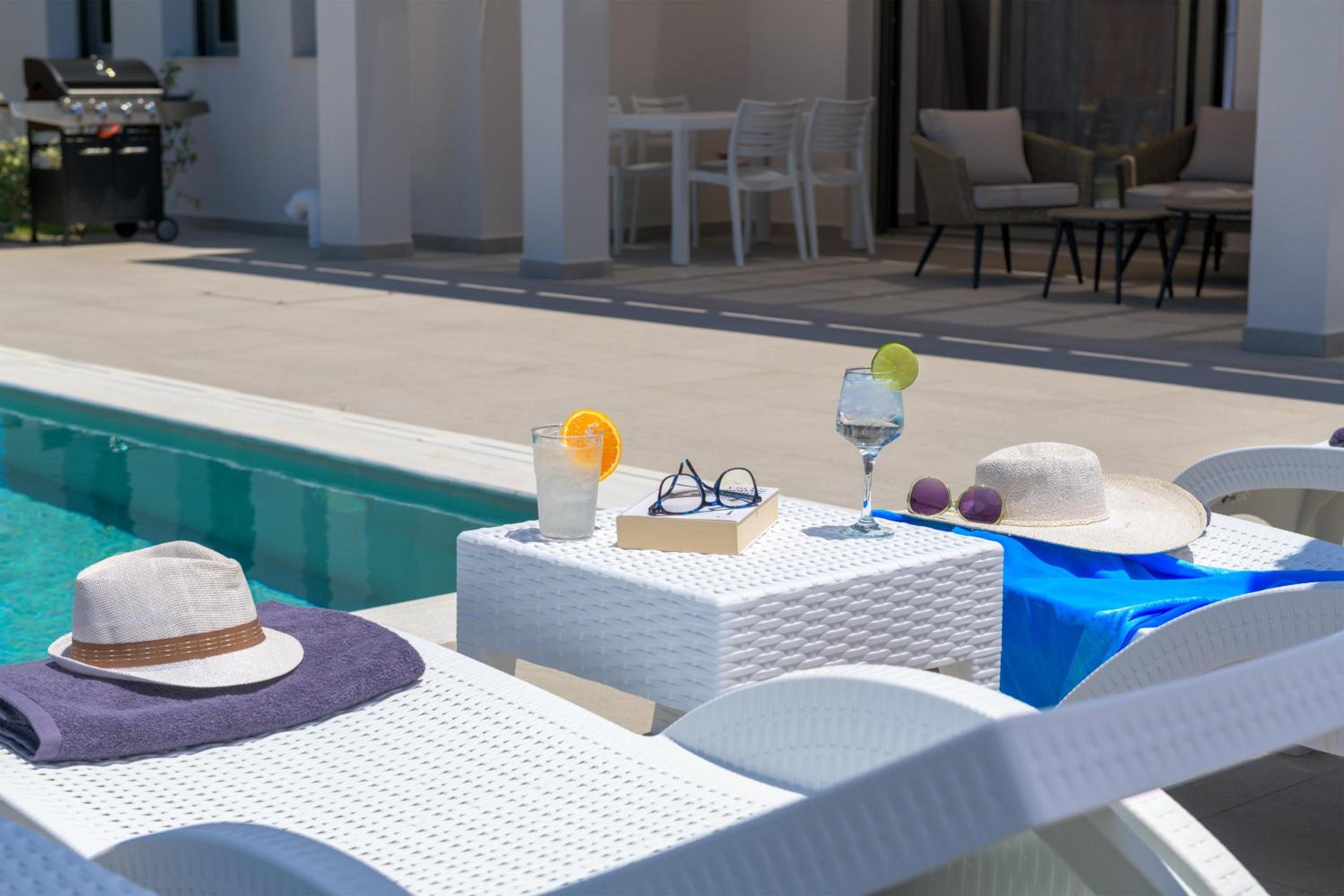 Panaxia Villas