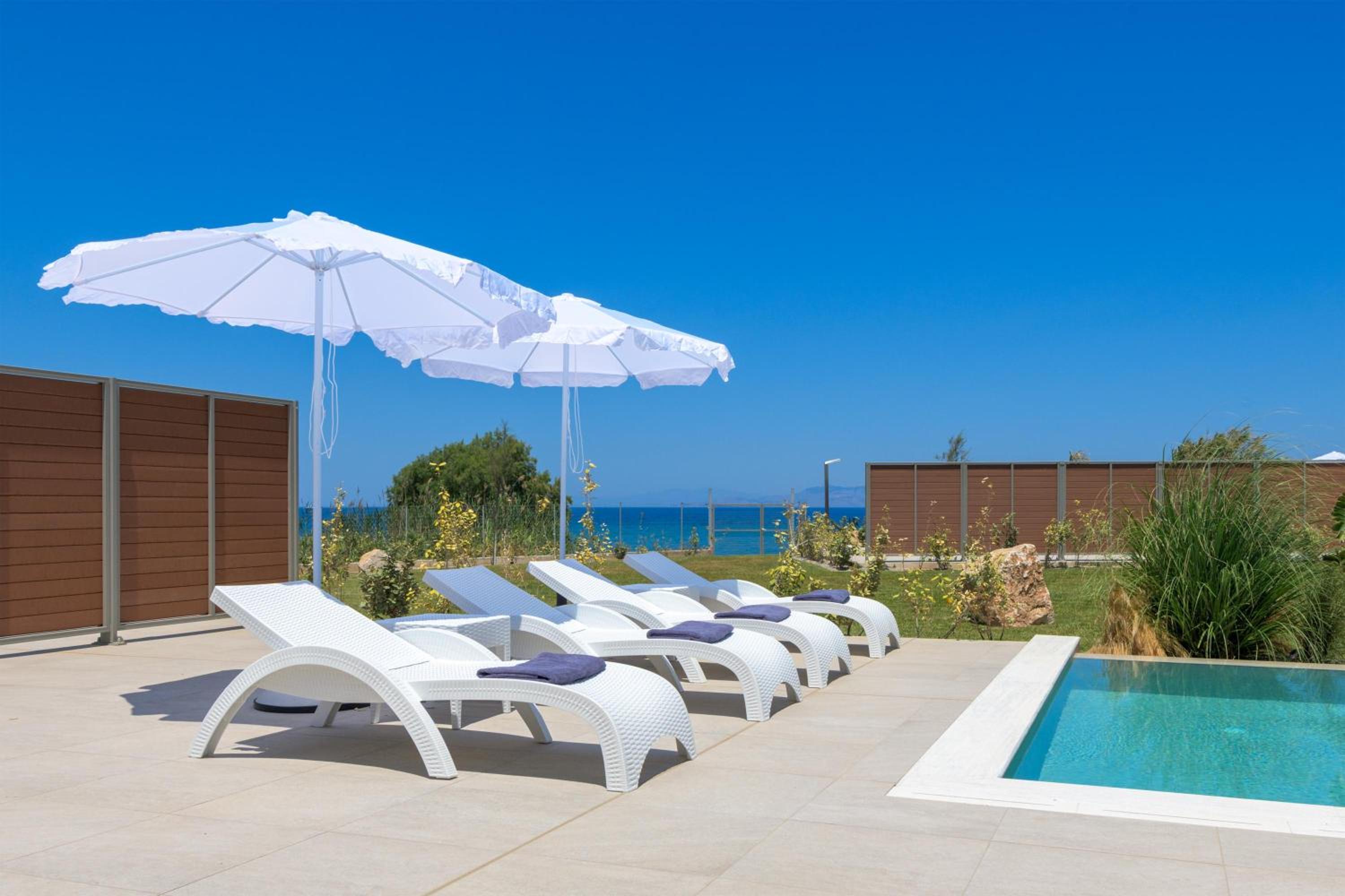 Panaxia Villas