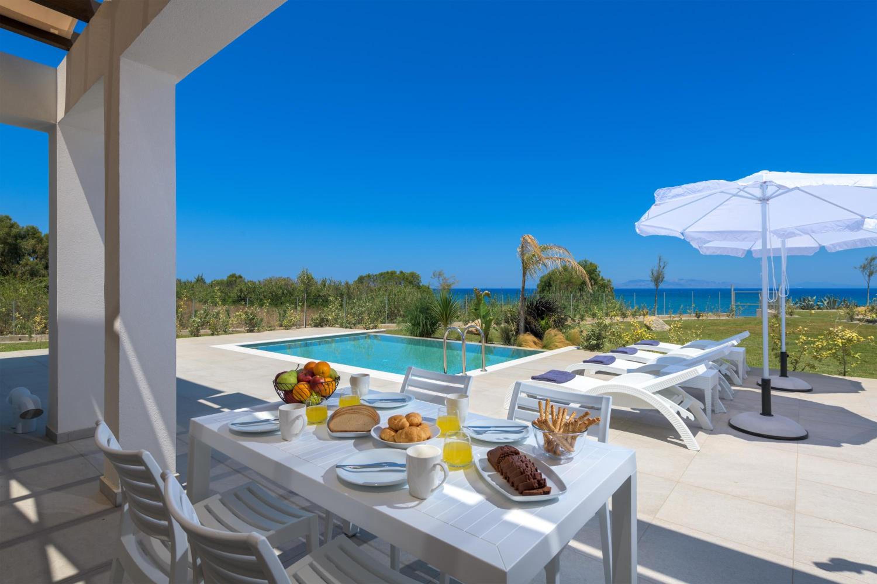 Panaxia Villas