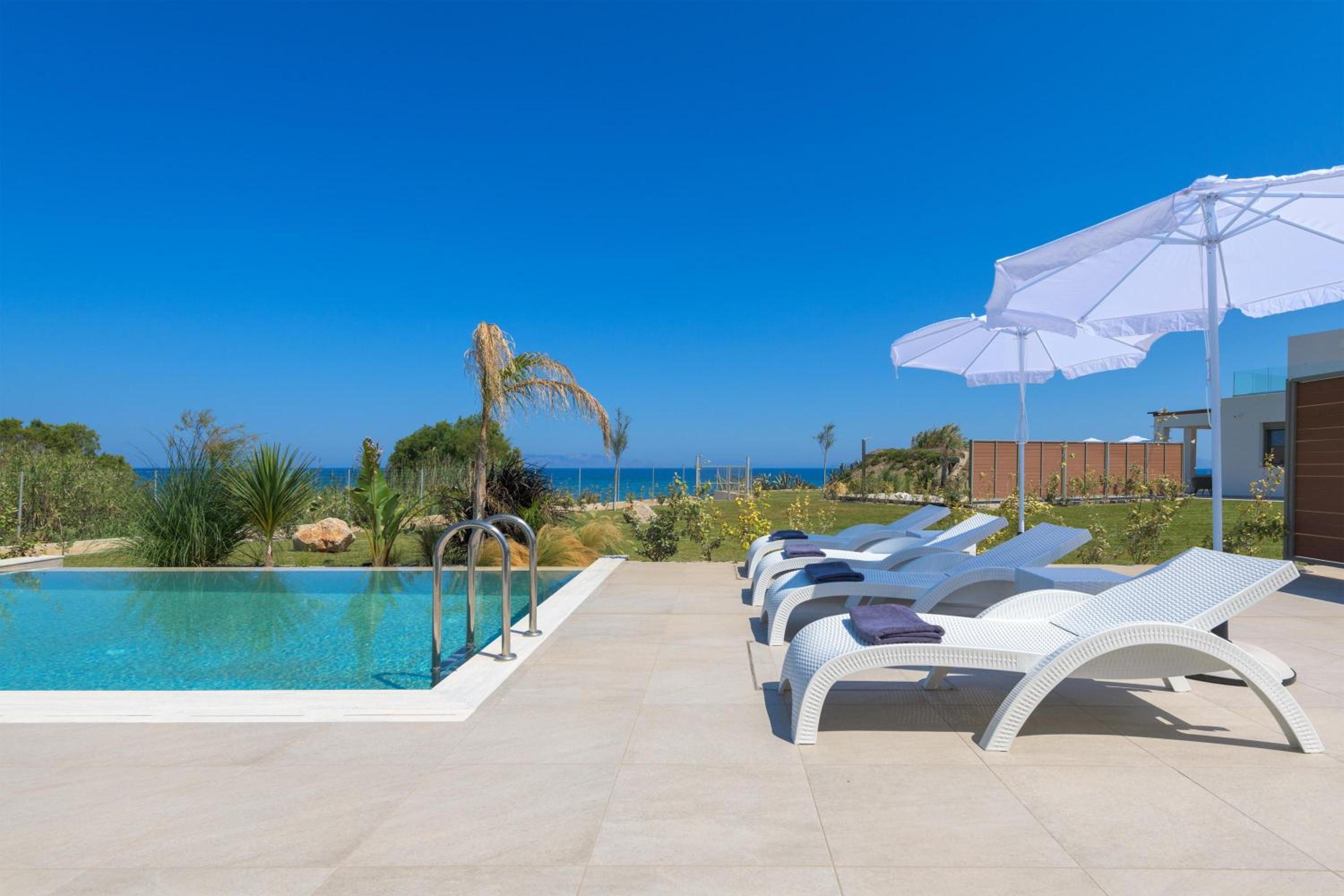 Panaxia Villas