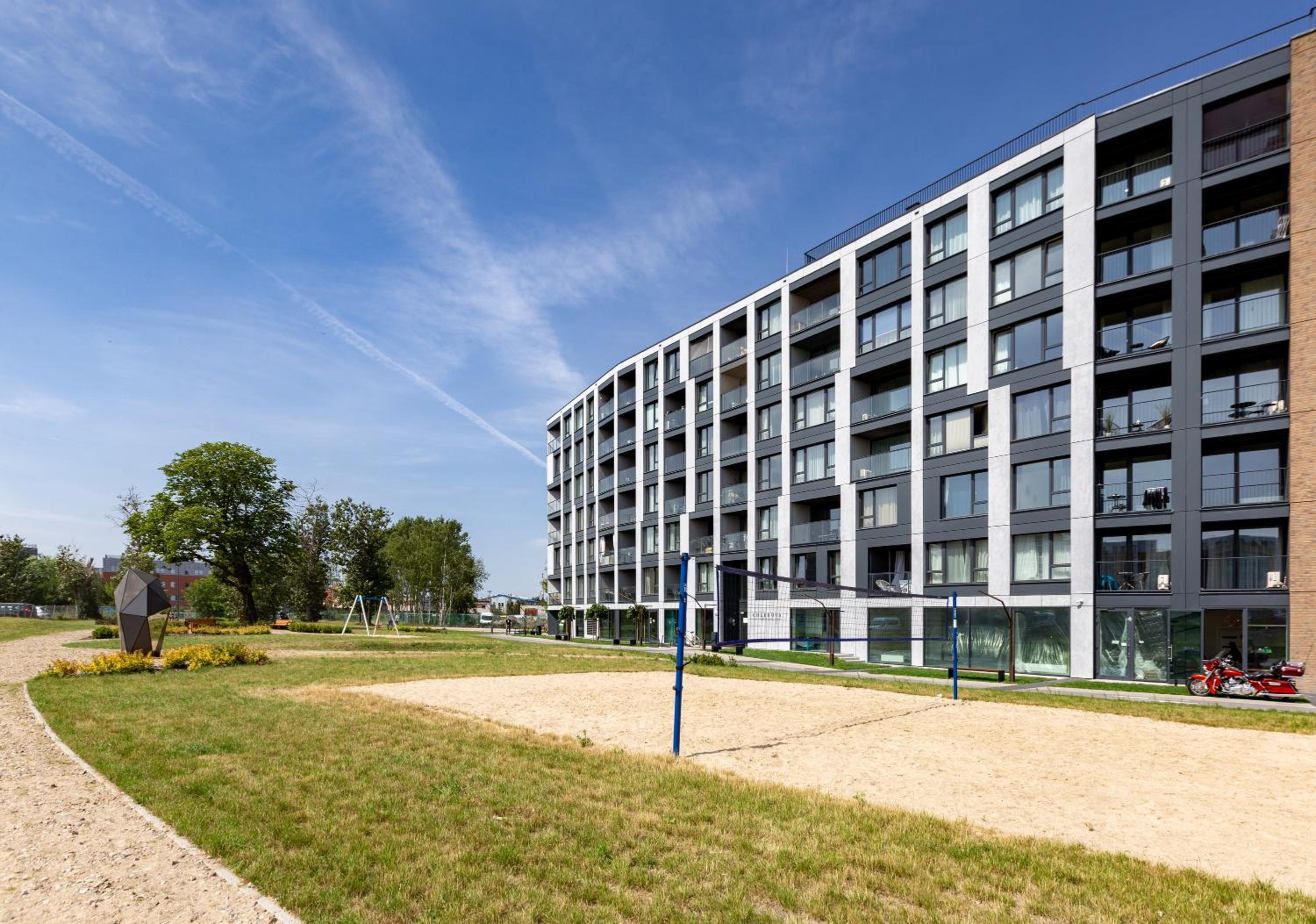 Chlebova - Riverside View Terrace, Free Parking, Gym & Kidsplay by Downtown Apartments