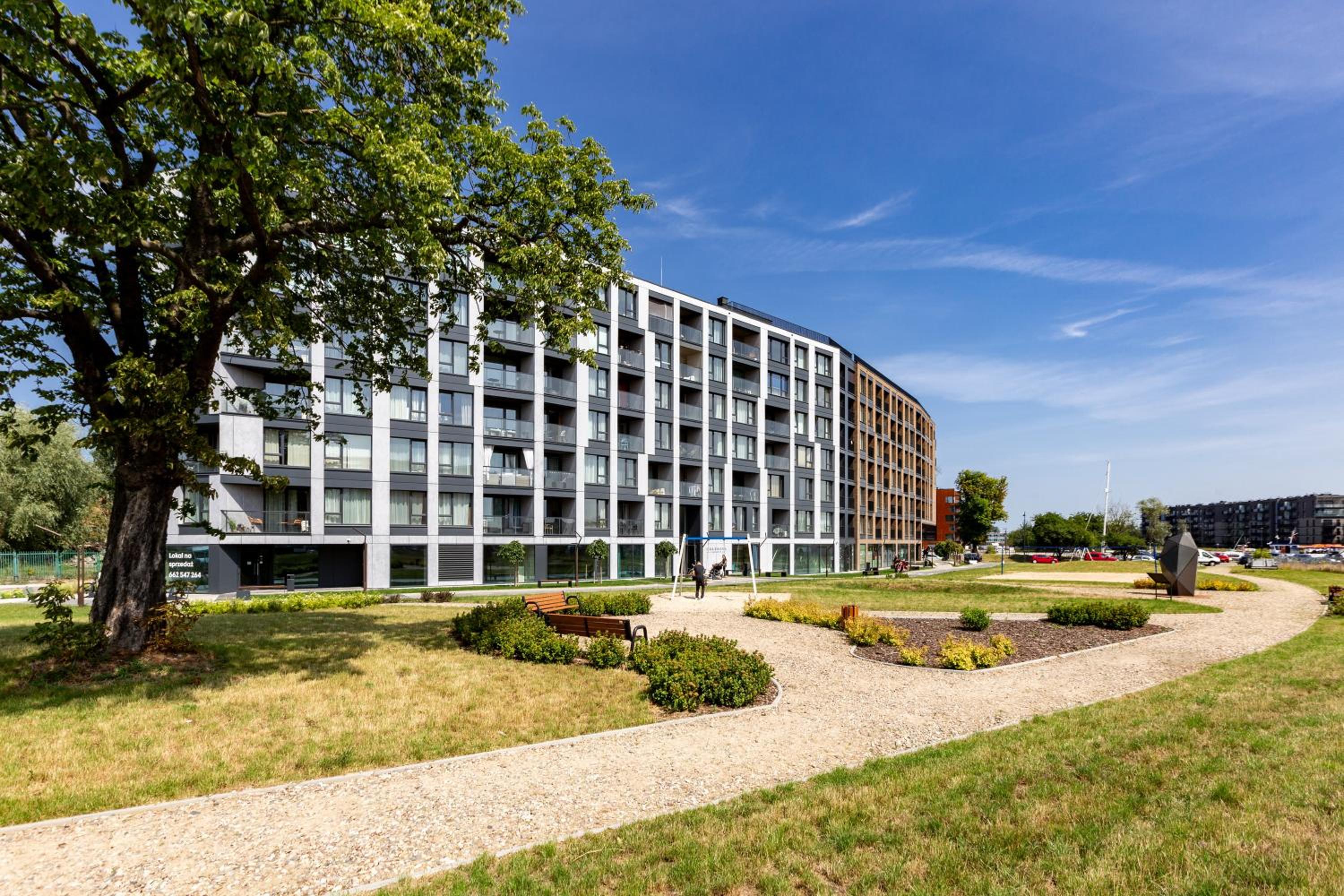 Chlebova - Riverside View Terrace, Free Parking, Gym & Kidsplay by Downtown Apartments