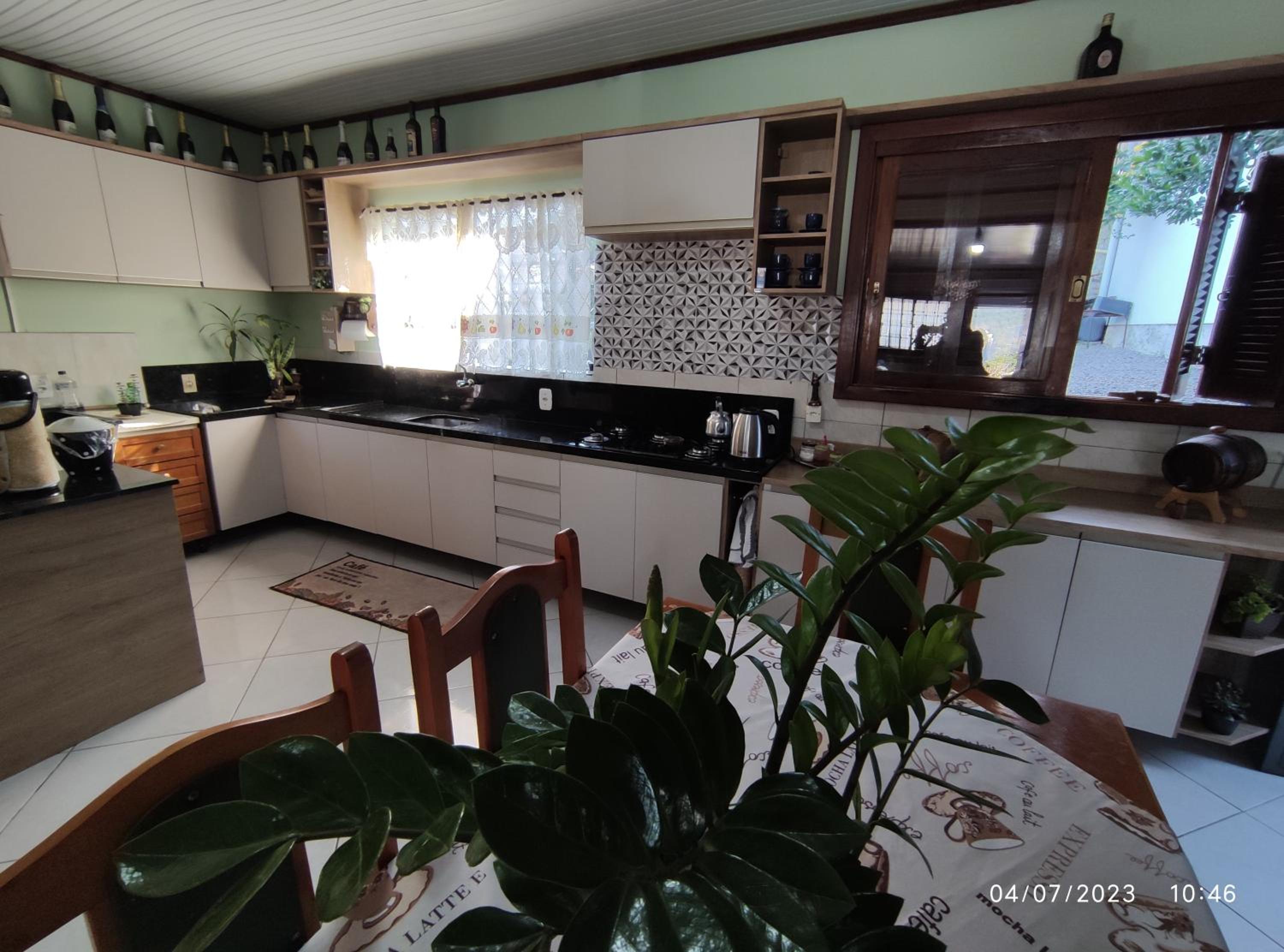 Quarto, piscina e acesso exclusivo