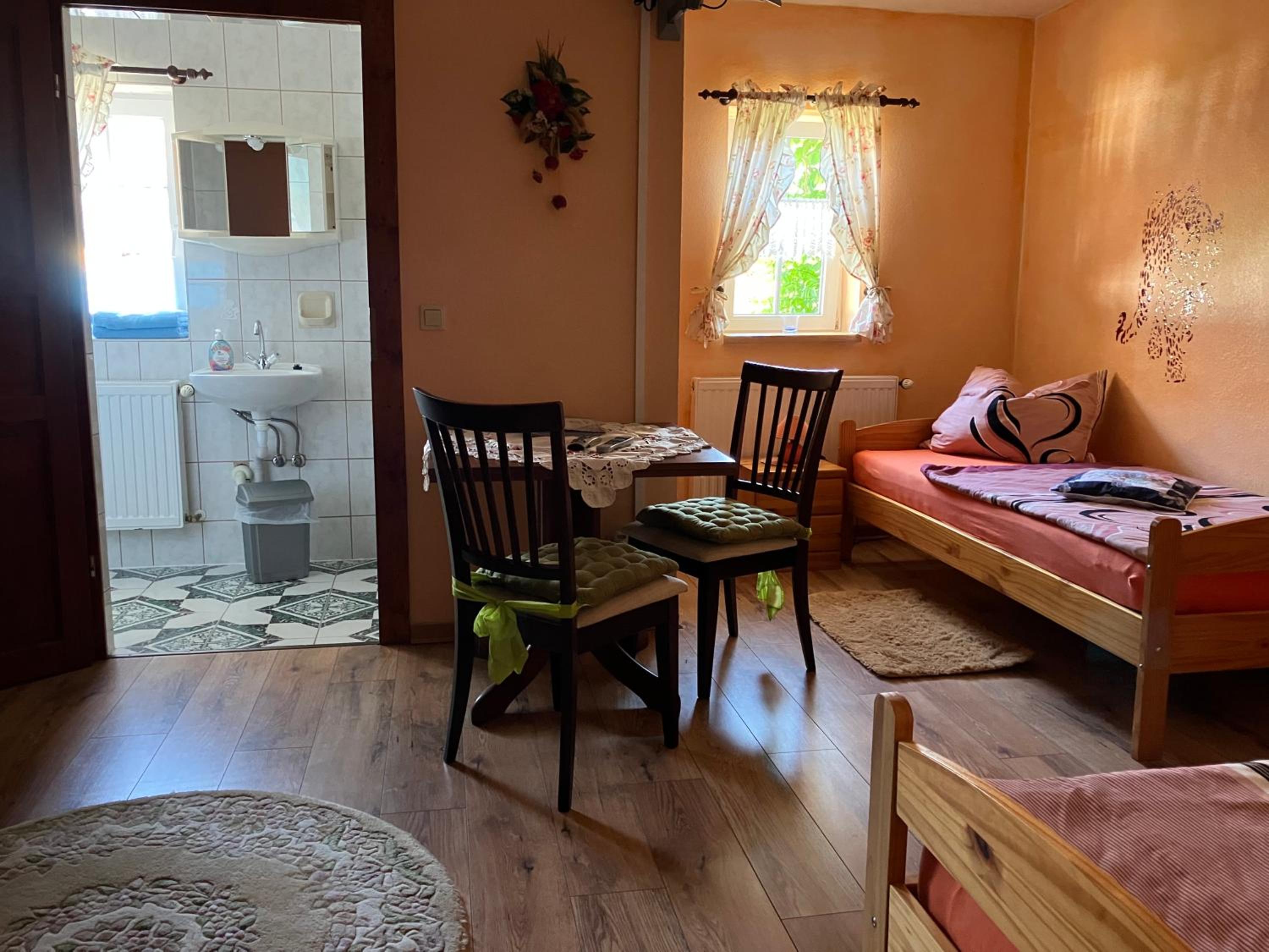 Doppelzimmer & Familienzimmer vom Friesenhof Wieratal