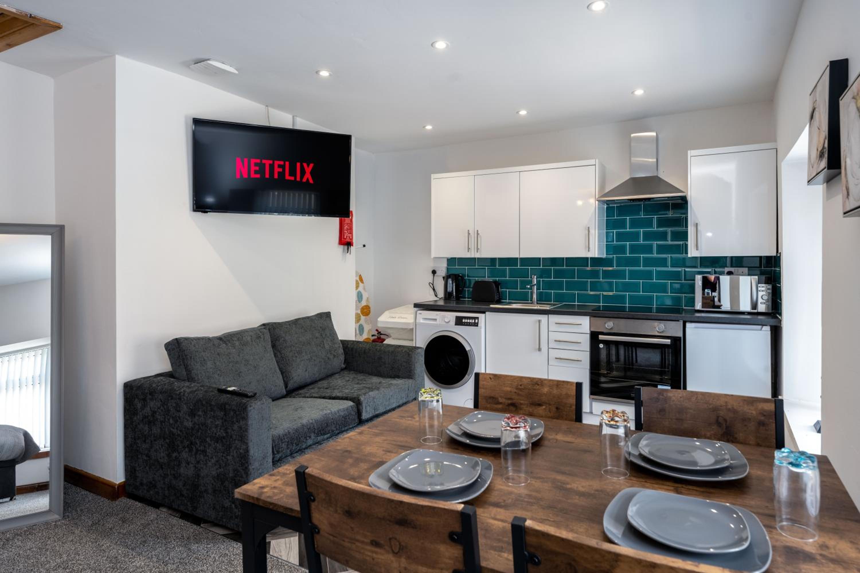 New Lodge Rooms- with Free Parking