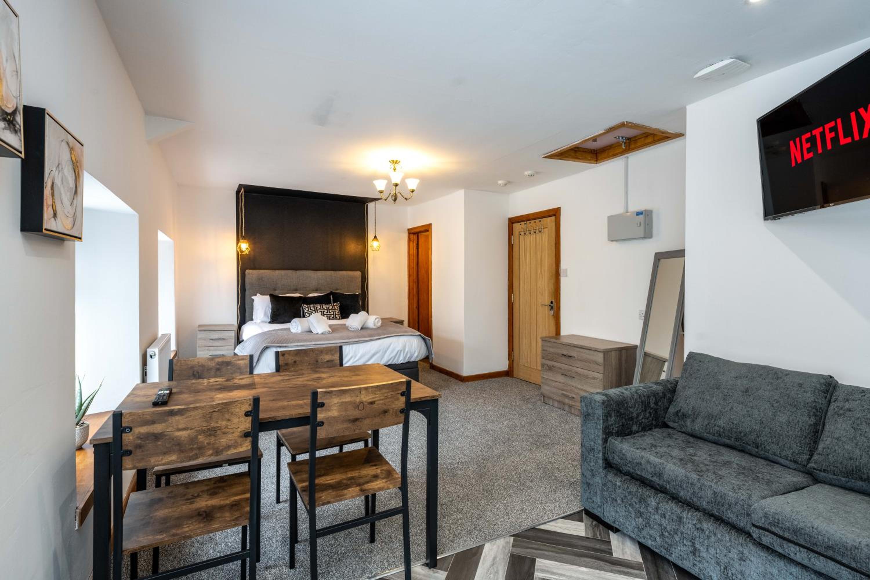 New Lodge Rooms- with Free Parking