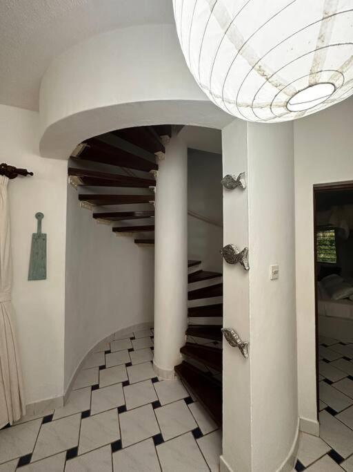 Gypsy Moonlights Cottage