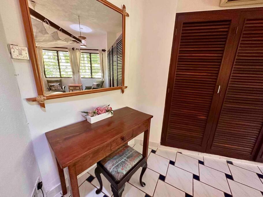 Gypsy Moonlights Cottage