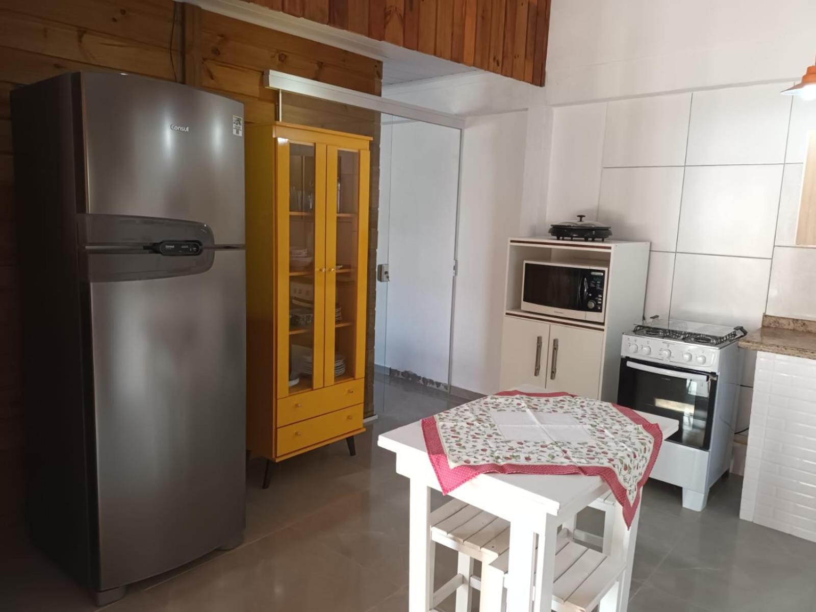 Casa 600mt da praia, com 3 quartos sendo 2 suites Gravatá