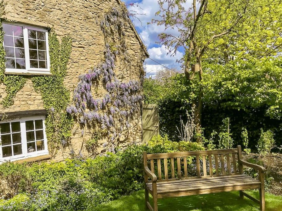 Charming Country House close to Oxford + Woodstock view 3