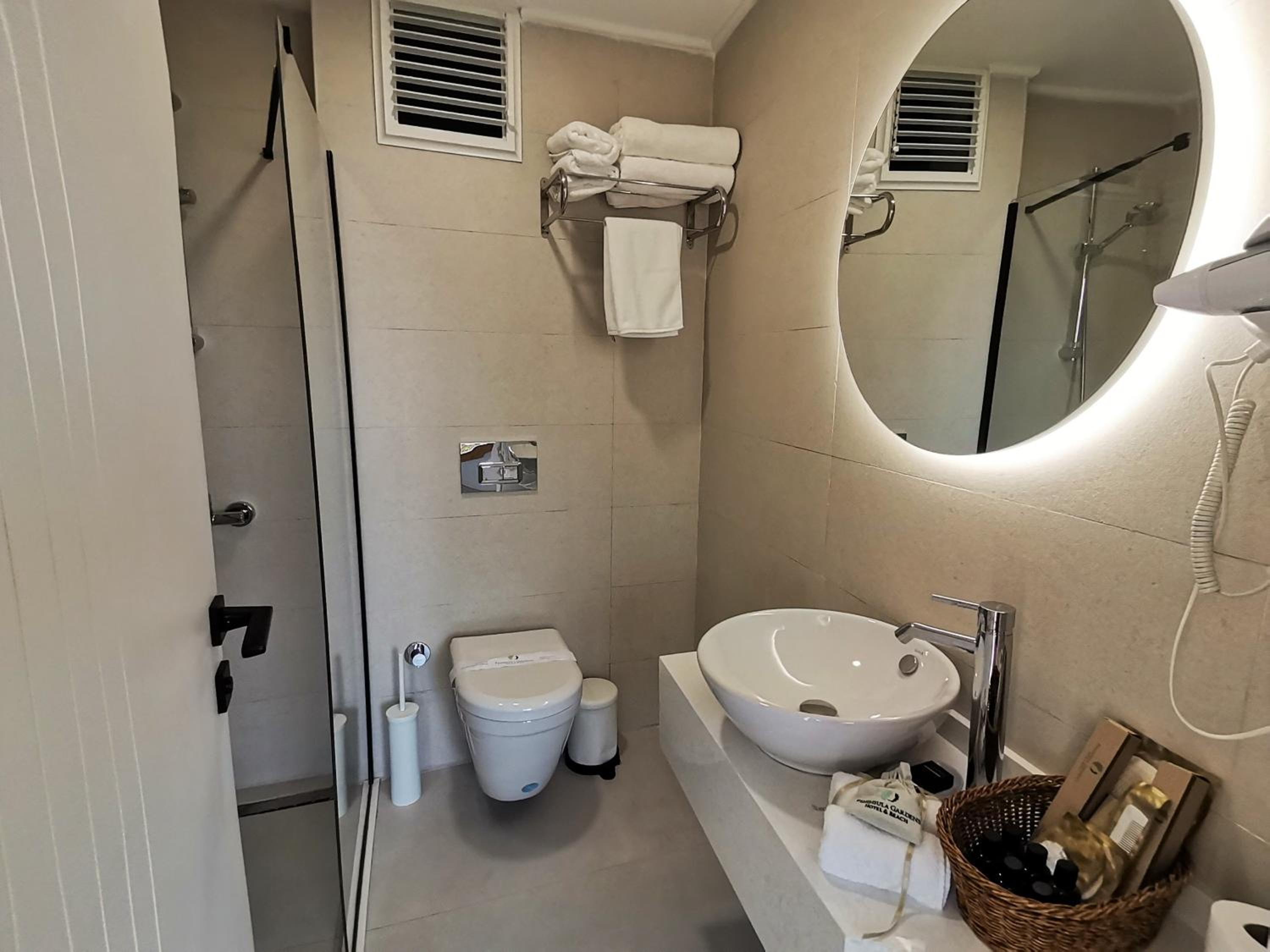 Peninsula Gardens Hotel - Image 119