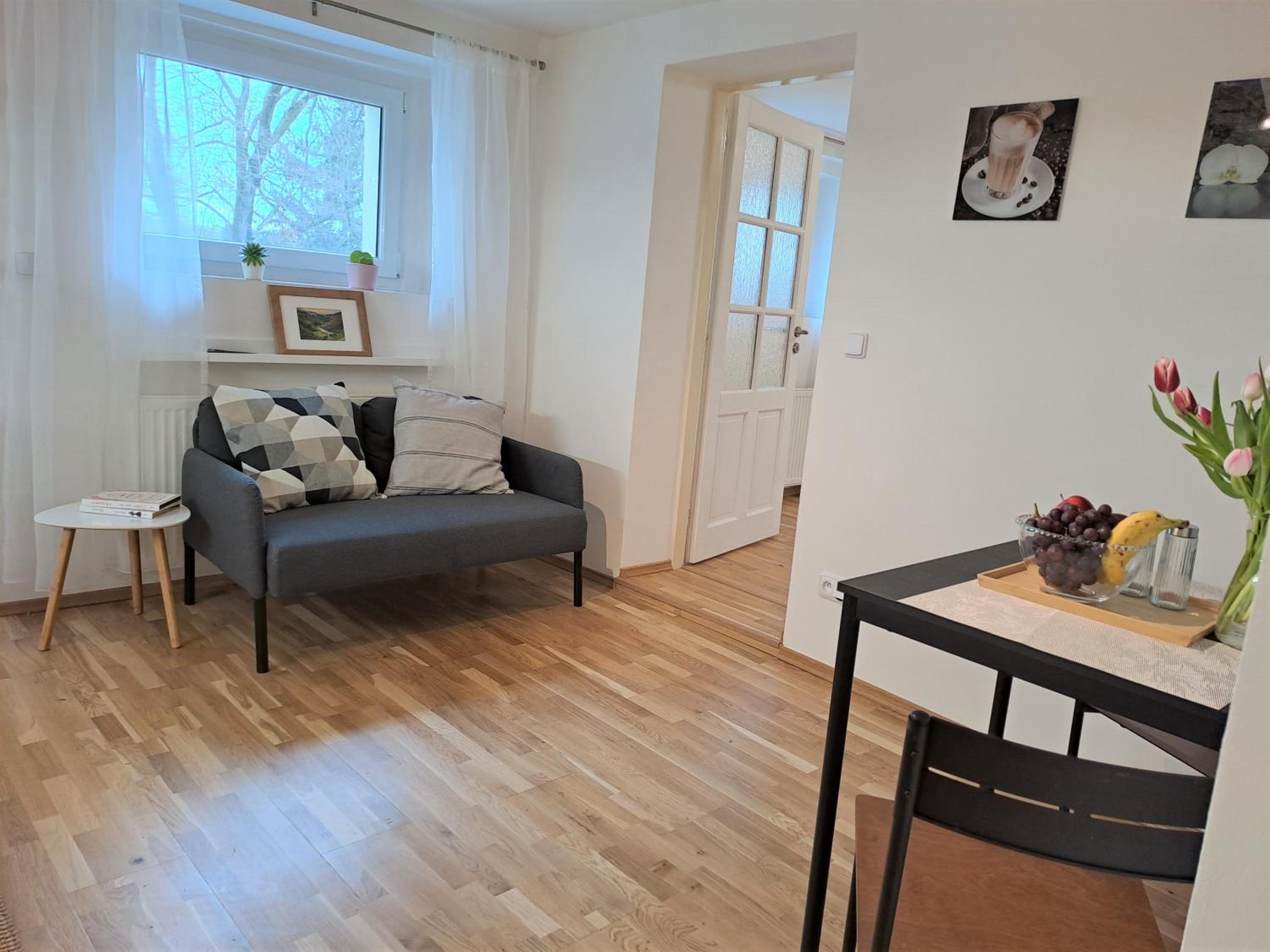 Apartmánový dům se zahradou v klidné části Prahy